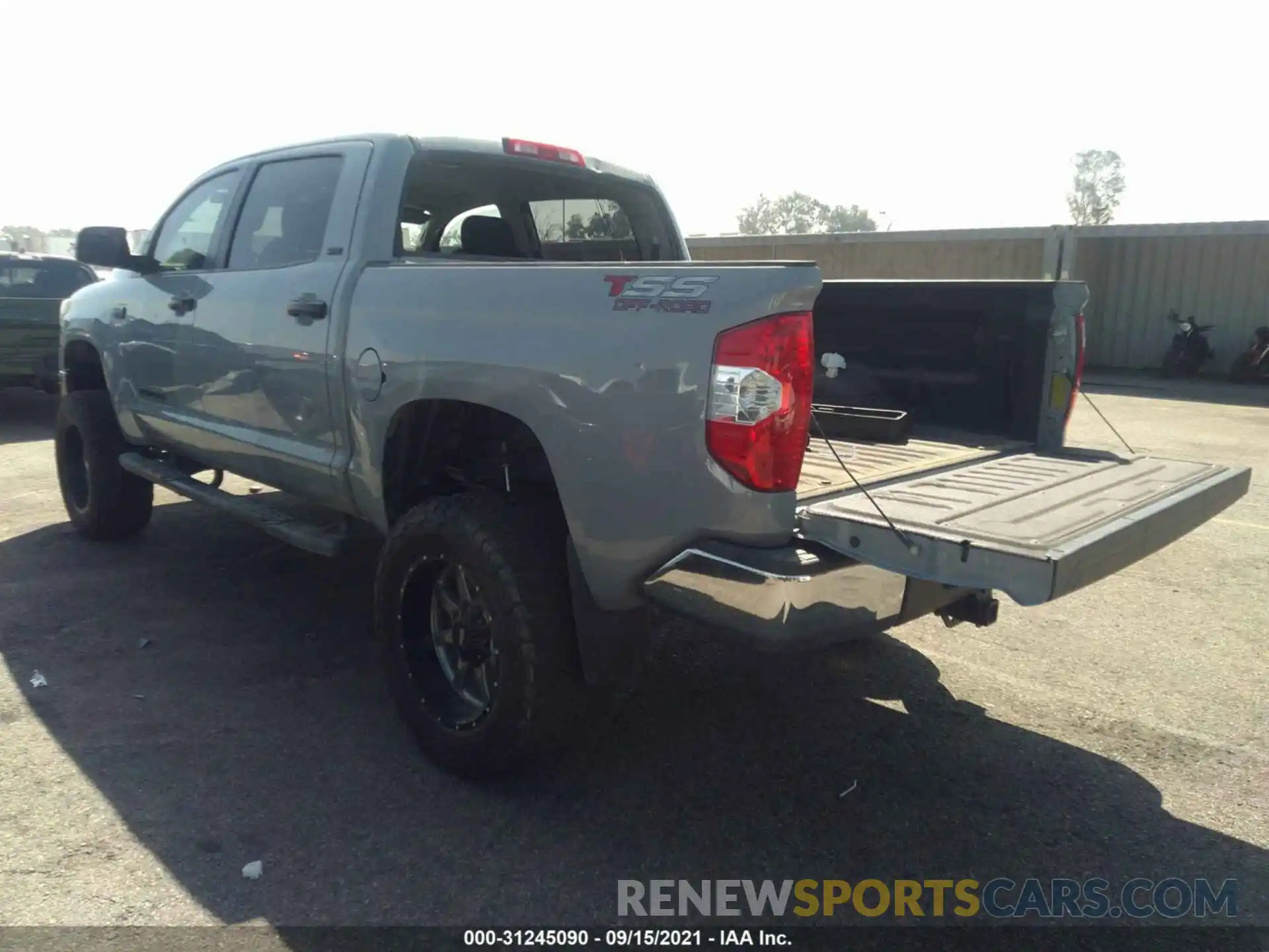 3 Photograph of a damaged car 5TFDW5F10KX787068 TOYOTA TUNDRA 4WD 2019