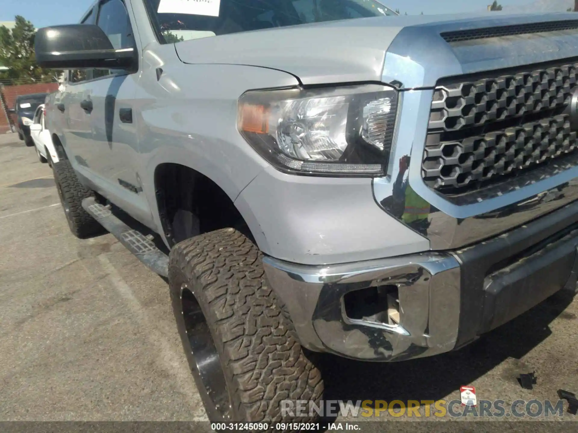 6 Photograph of a damaged car 5TFDW5F10KX787068 TOYOTA TUNDRA 4WD 2019