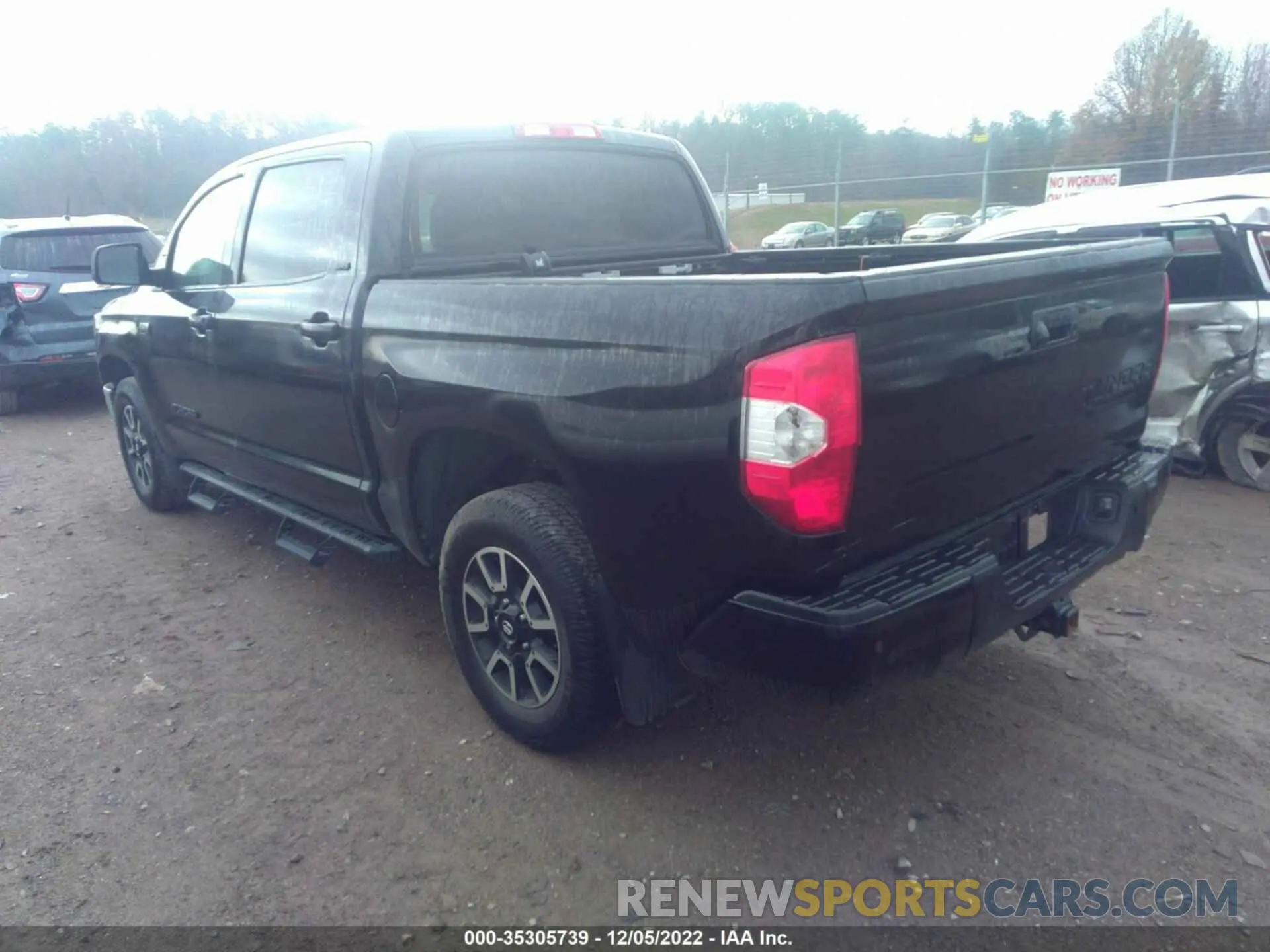 3 Photograph of a damaged car 5TFDW5F16KX849962 TOYOTA TUNDRA 4WD 2019