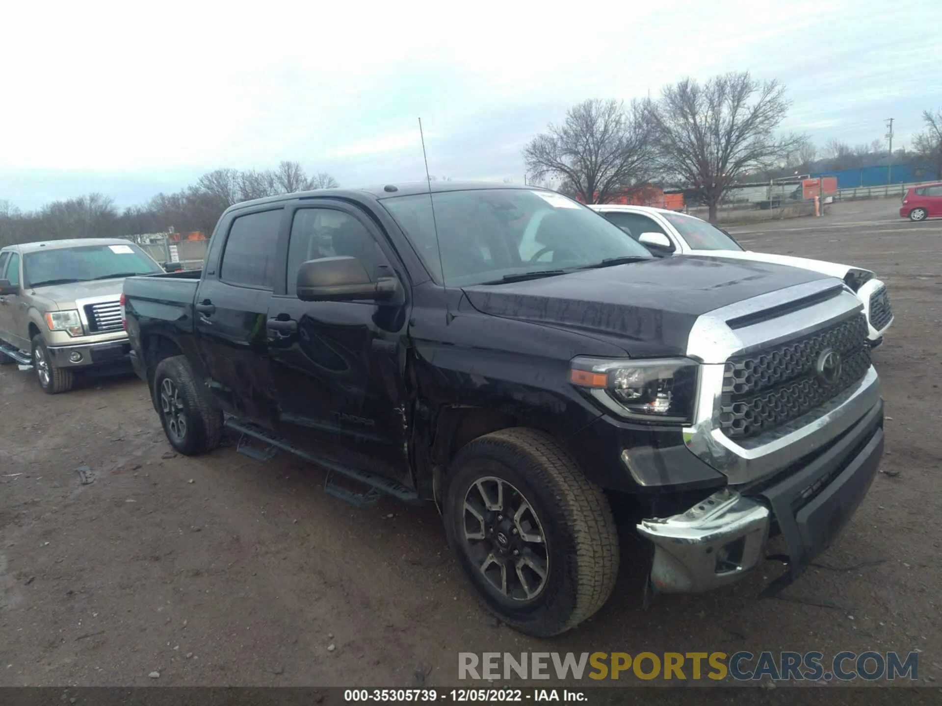 6 Photograph of a damaged car 5TFDW5F16KX849962 TOYOTA TUNDRA 4WD 2019