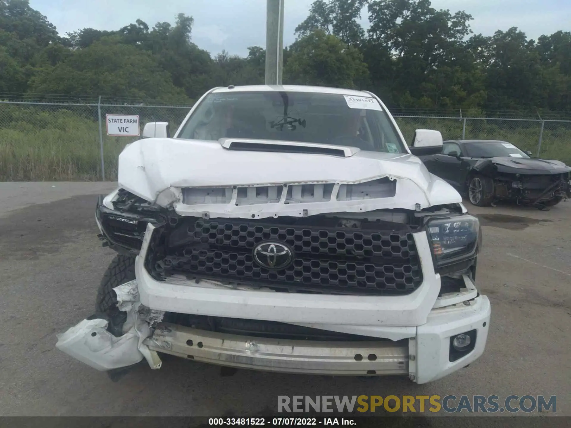 6 Photograph of a damaged car 5TFDW5F1XKX848846 TOYOTA TUNDRA 4WD 2019