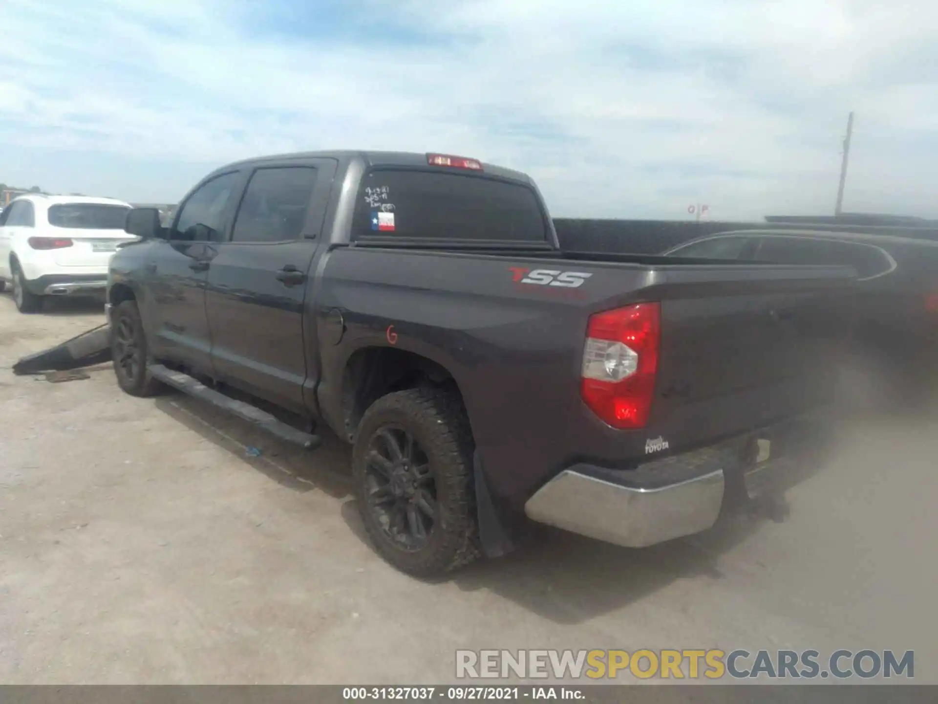 3 Photograph of a damaged car 5TFDY5F16KX825963 TOYOTA TUNDRA 4WD 2019