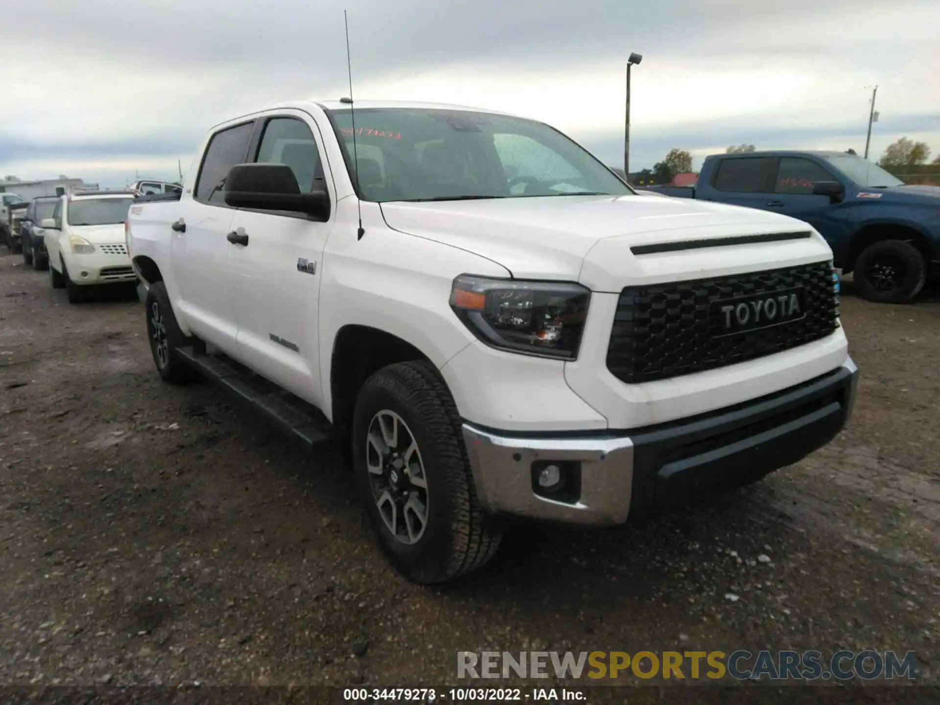 1 Photograph of a damaged car 5TFDY5F16KX863600 TOYOTA TUNDRA 4WD 2019