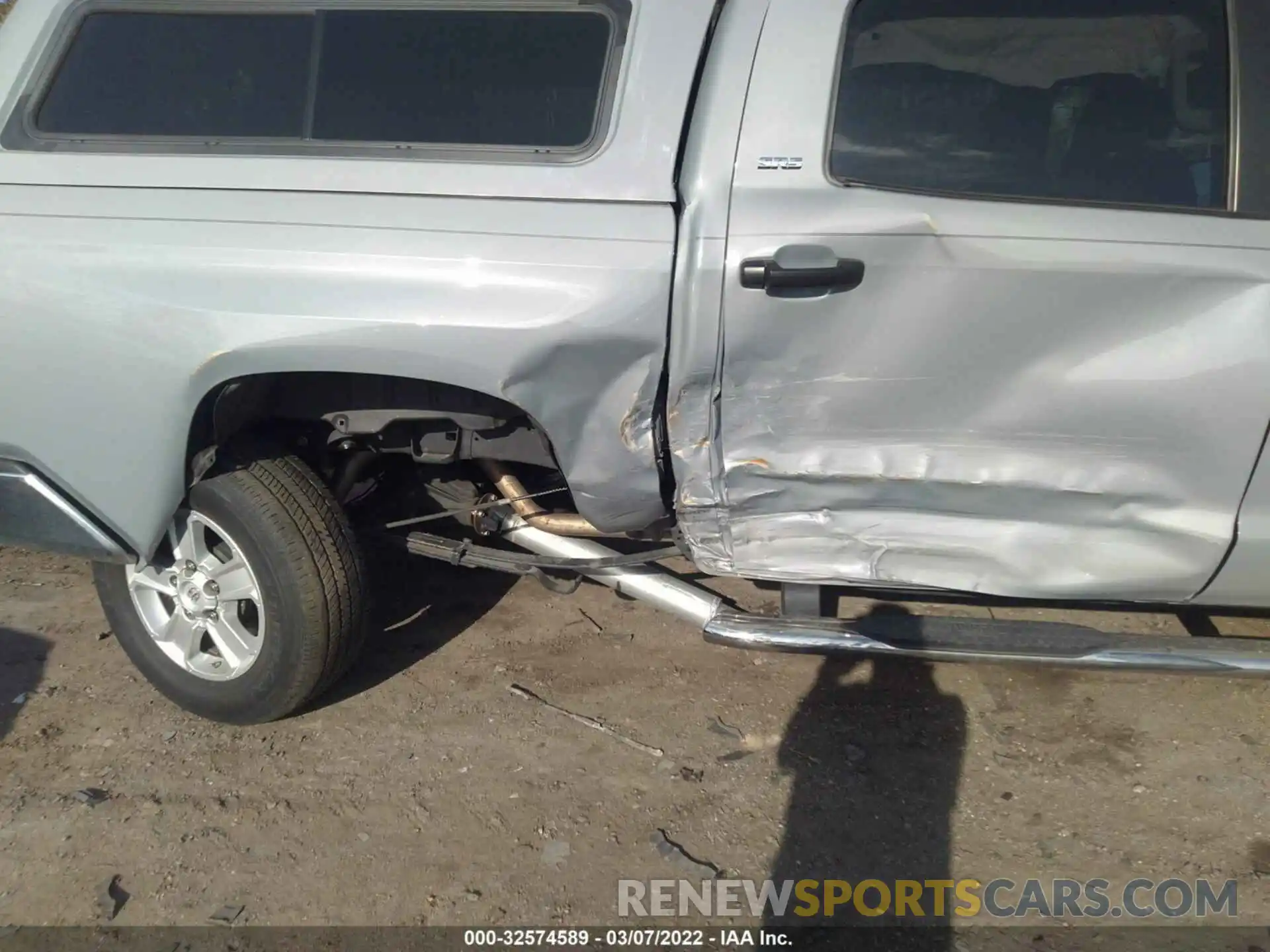 6 Photograph of a damaged car 5TFDY5F1XKX807028 TOYOTA TUNDRA 4WD 2019