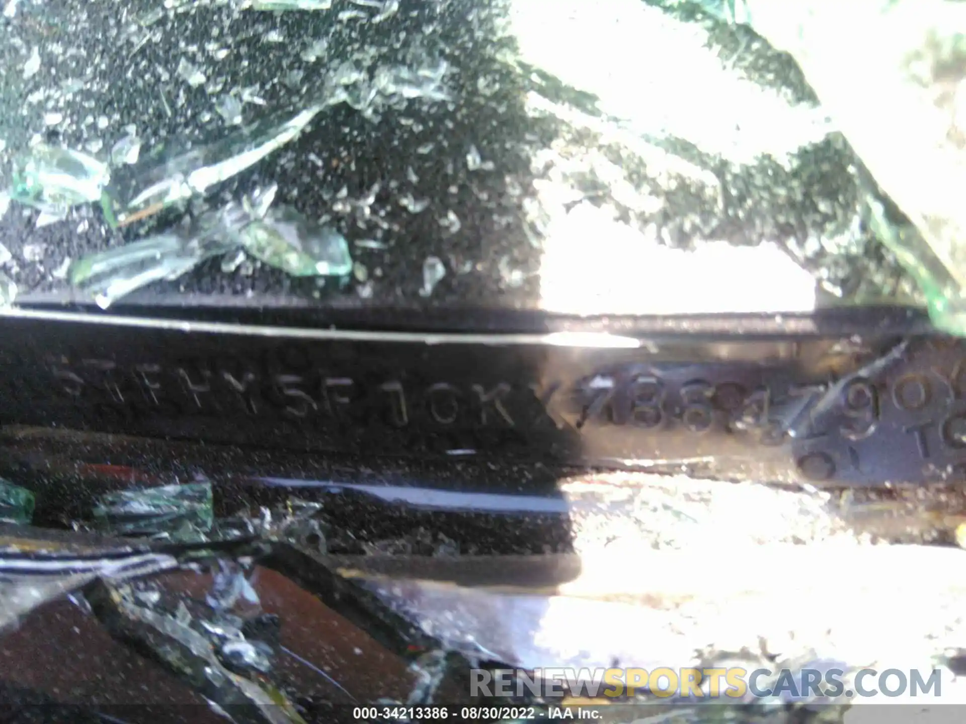 9 Photograph of a damaged car 5TFHY5F10KX786479 TOYOTA TUNDRA 4WD 2019