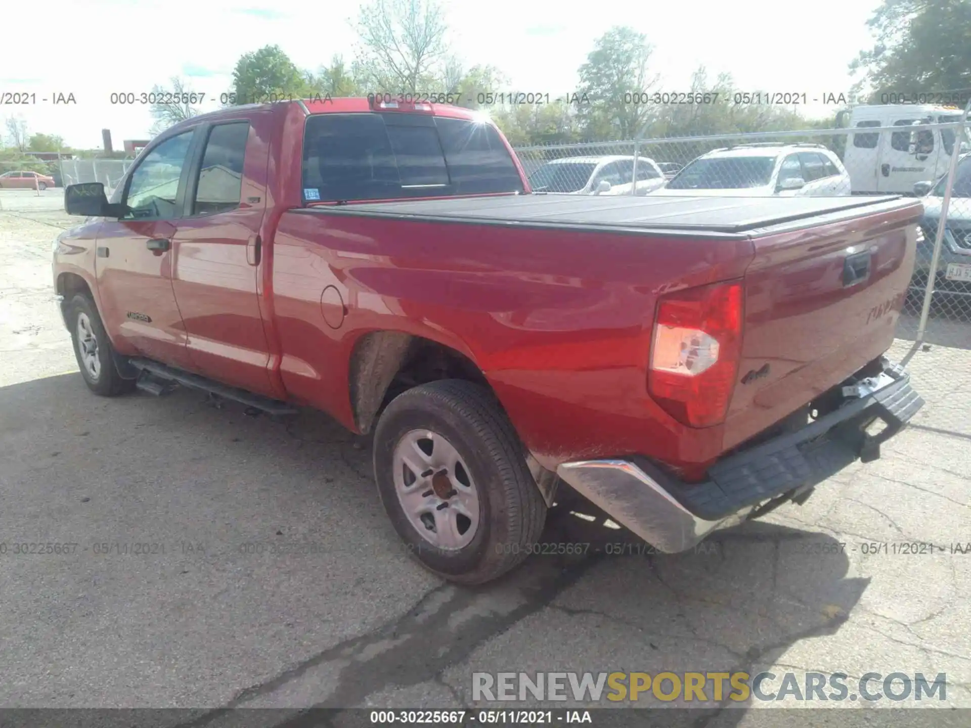 3 Photograph of a damaged car 5TFUW5F16KX861870 TOYOTA TUNDRA 4WD 2019