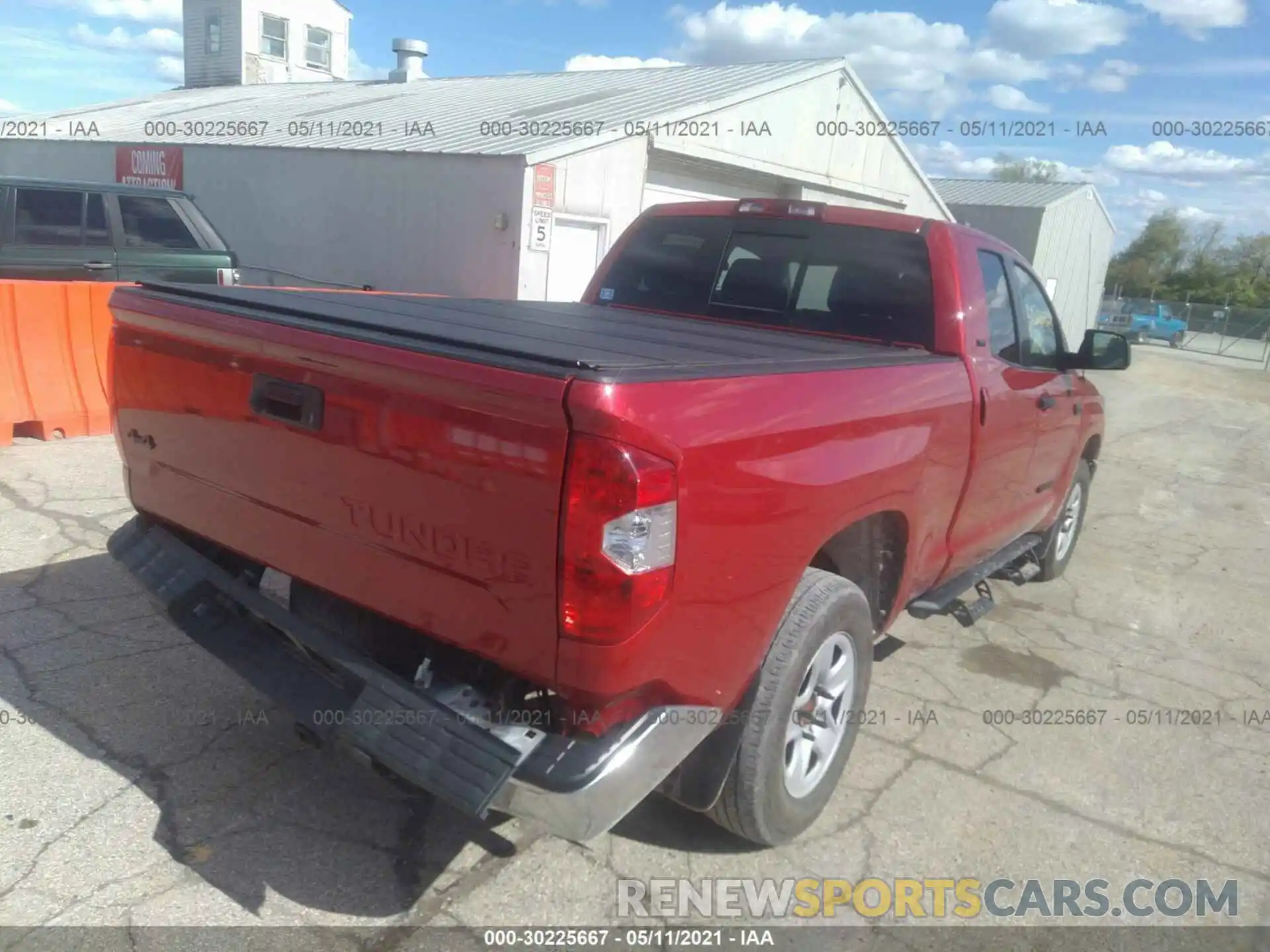 4 Photograph of a damaged car 5TFUW5F16KX861870 TOYOTA TUNDRA 4WD 2019