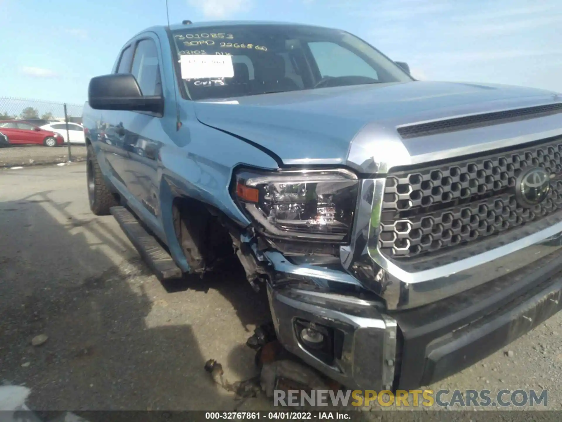 6 Photograph of a damaged car 5TFUY5F15KX784256 TOYOTA TUNDRA 4WD 2019