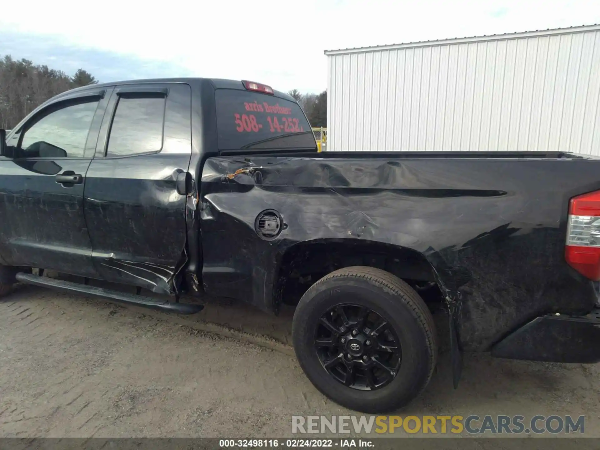 6 Photograph of a damaged car 5TFUY5F1XKX850042 TOYOTA TUNDRA 4WD 2019