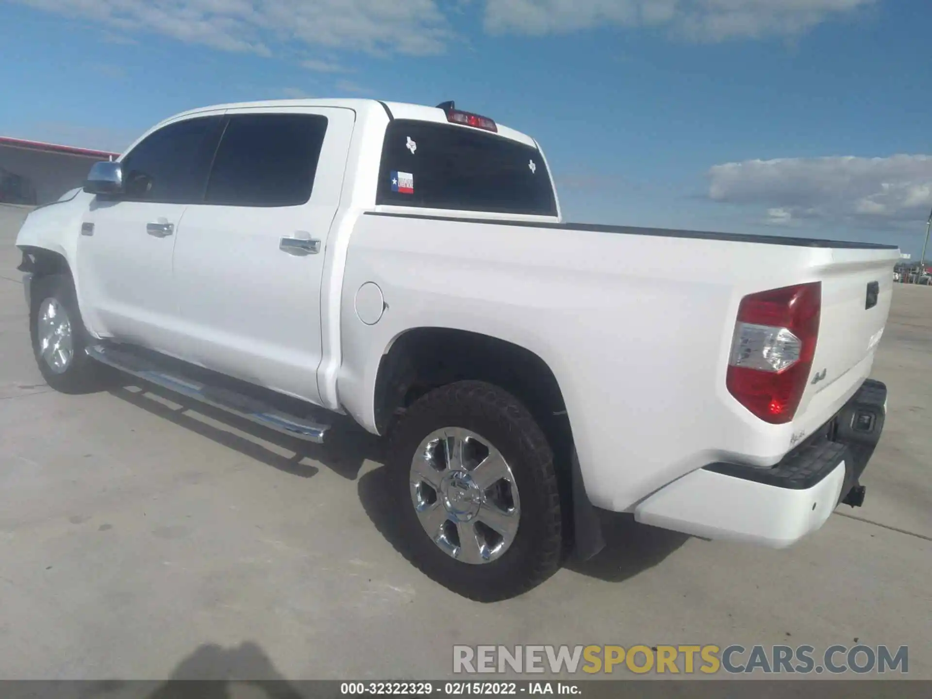 3 Photograph of a damaged car 5TFAY5F17LX913005 TOYOTA TUNDRA 4WD 2020