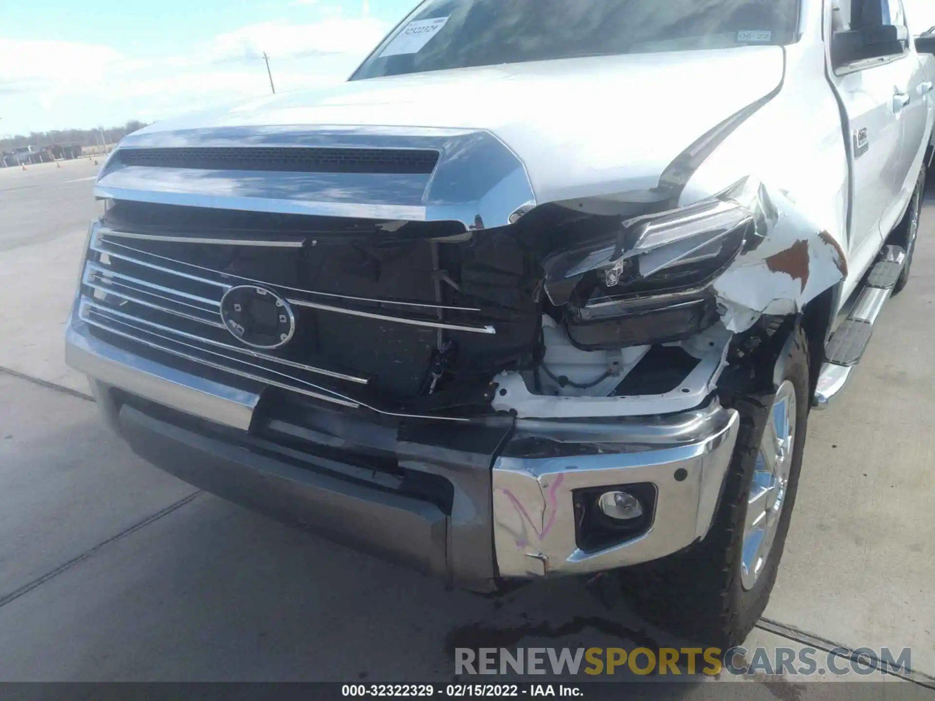 6 Photograph of a damaged car 5TFAY5F17LX913005 TOYOTA TUNDRA 4WD 2020