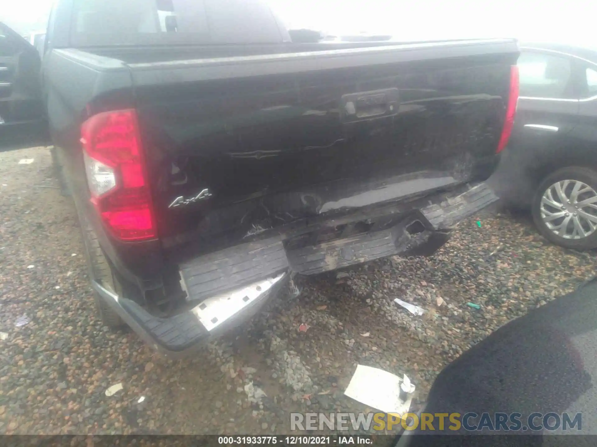 6 Photograph of a damaged car 5TFBY5F14LX939663 TOYOTA TUNDRA 4WD 2020