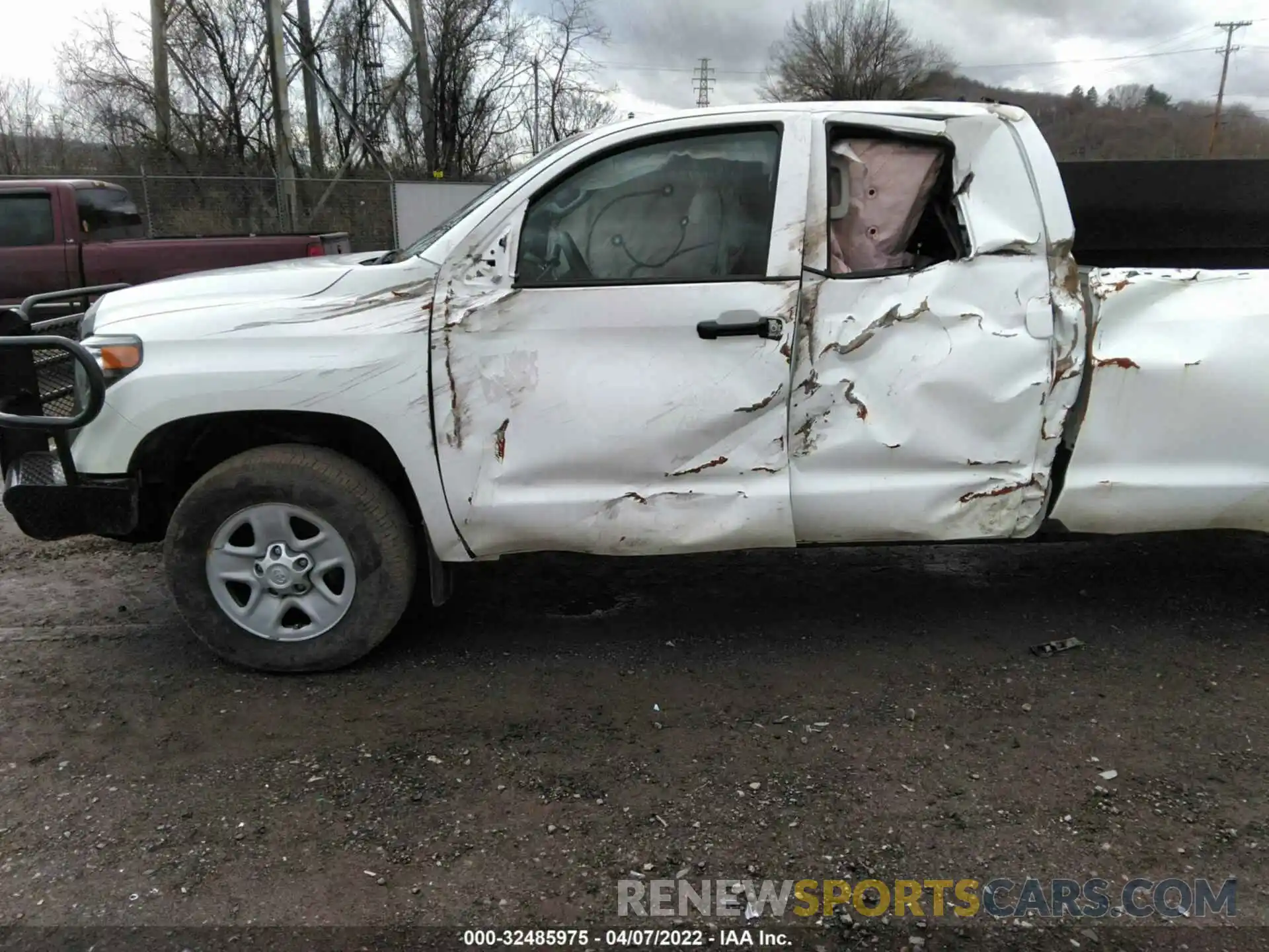 6 Photograph of a damaged car 5TFCY5F11LX026234 TOYOTA TUNDRA 4WD 2020