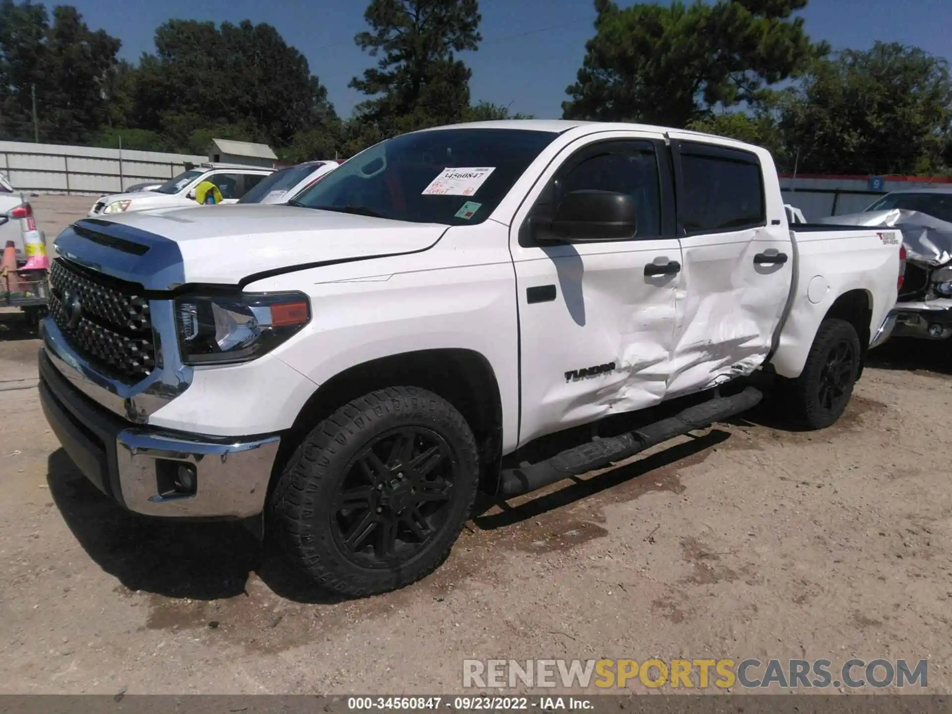 2 Photograph of a damaged car 5TFDY5F12LX883313 TOYOTA TUNDRA 4WD 2020