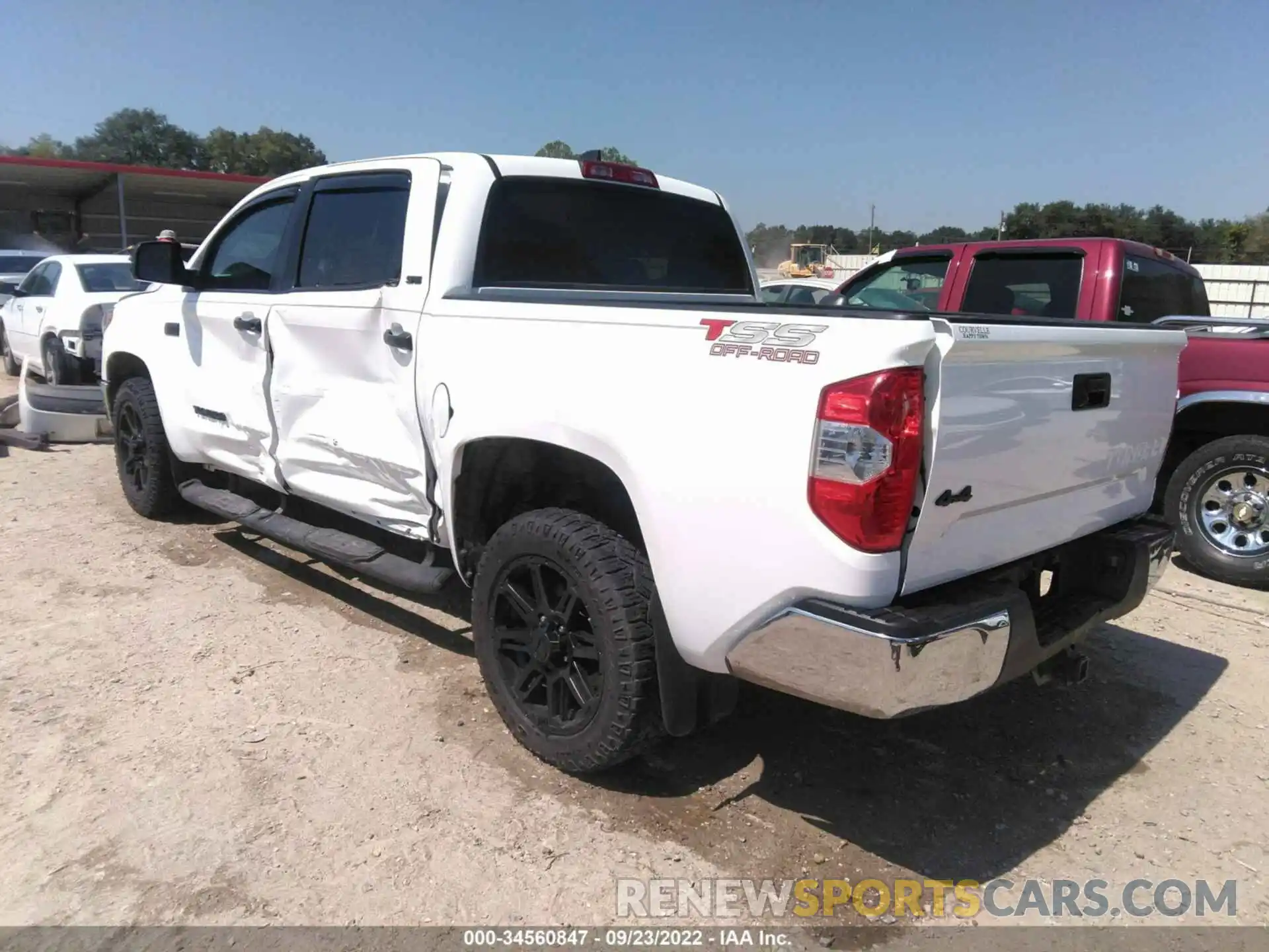 3 Photograph of a damaged car 5TFDY5F12LX883313 TOYOTA TUNDRA 4WD 2020