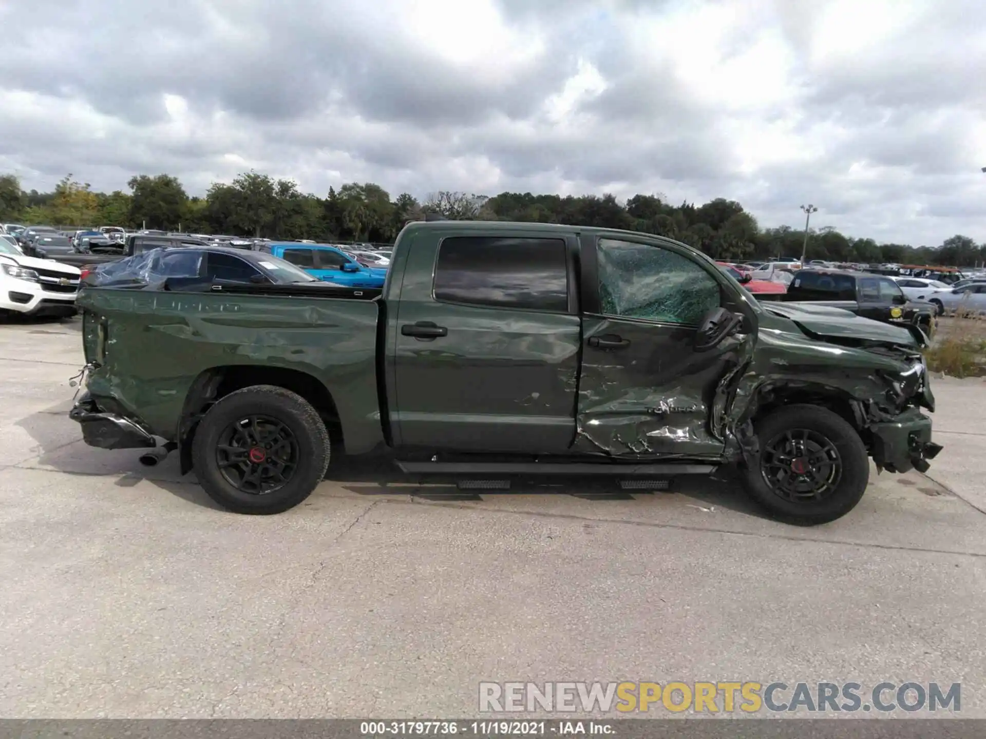 6 Photograph of a damaged car 5TFDY5F12LX884591 TOYOTA TUNDRA 4WD 2020