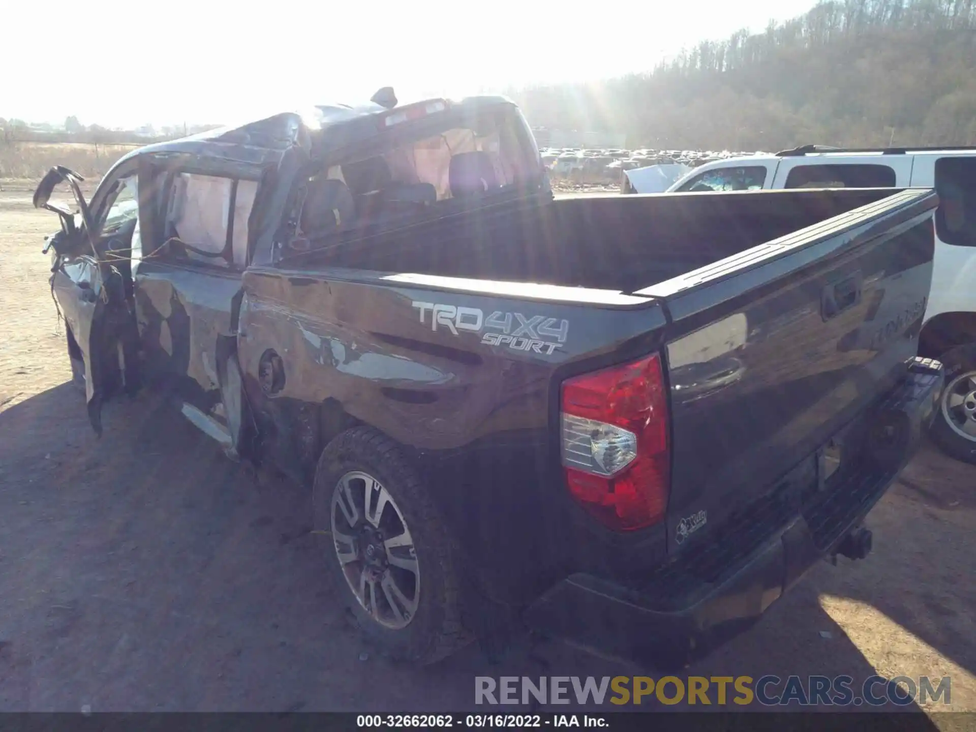 3 Photograph of a damaged car 5TFDY5F13LX882784 TOYOTA TUNDRA 4WD 2020