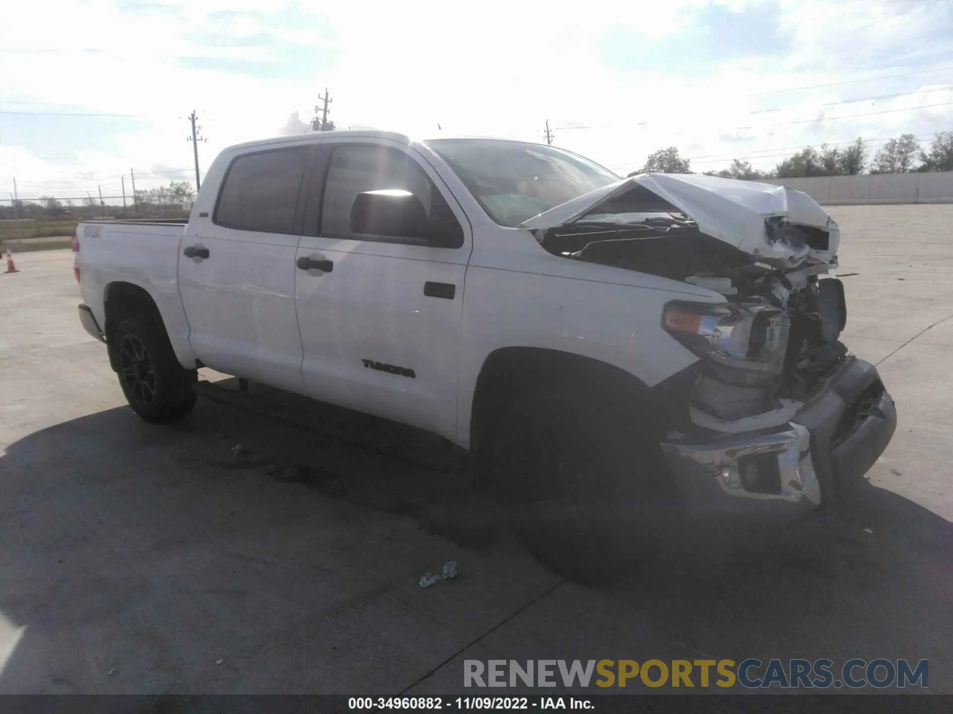 1 Photograph of a damaged car 5TFDY5F13LX885488 TOYOTA TUNDRA 4WD 2020