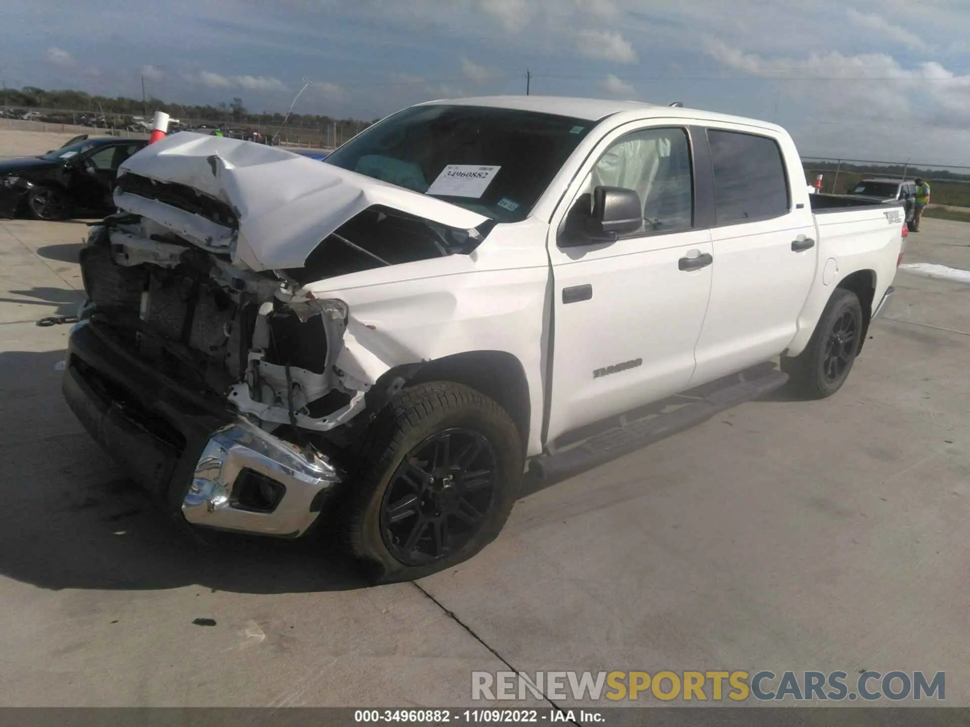 2 Photograph of a damaged car 5TFDY5F13LX885488 TOYOTA TUNDRA 4WD 2020