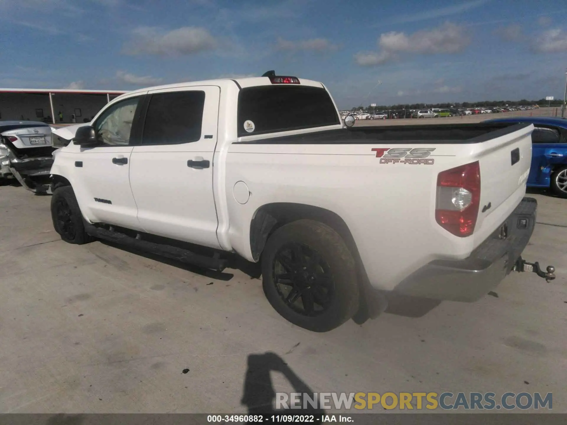 3 Photograph of a damaged car 5TFDY5F13LX885488 TOYOTA TUNDRA 4WD 2020