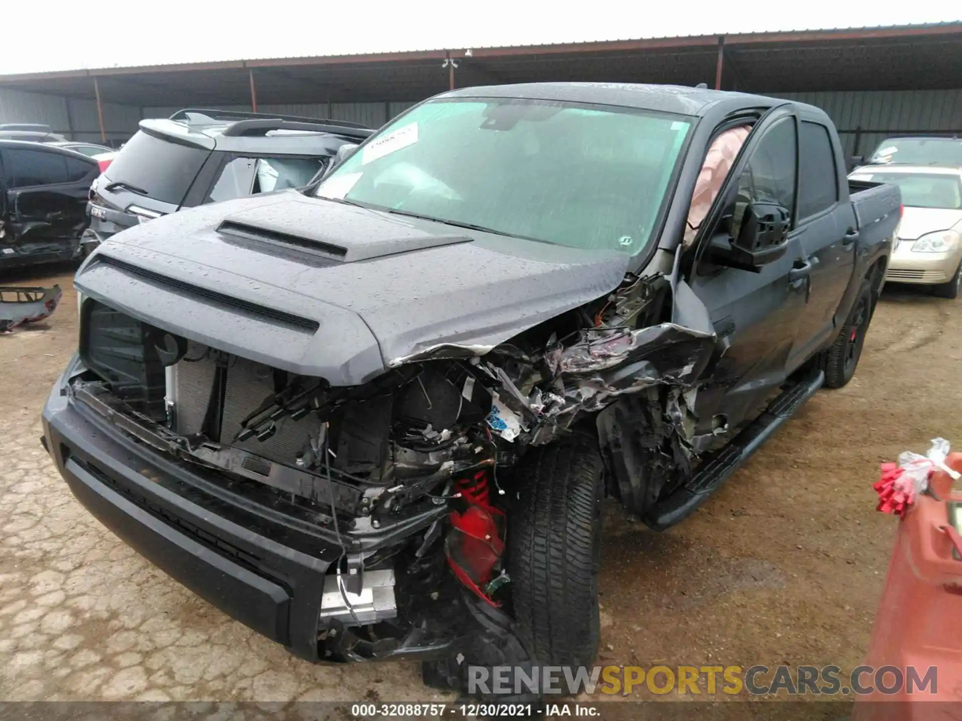 2 Photograph of a damaged car 5TFDY5F14LX923617 TOYOTA TUNDRA 4WD 2020