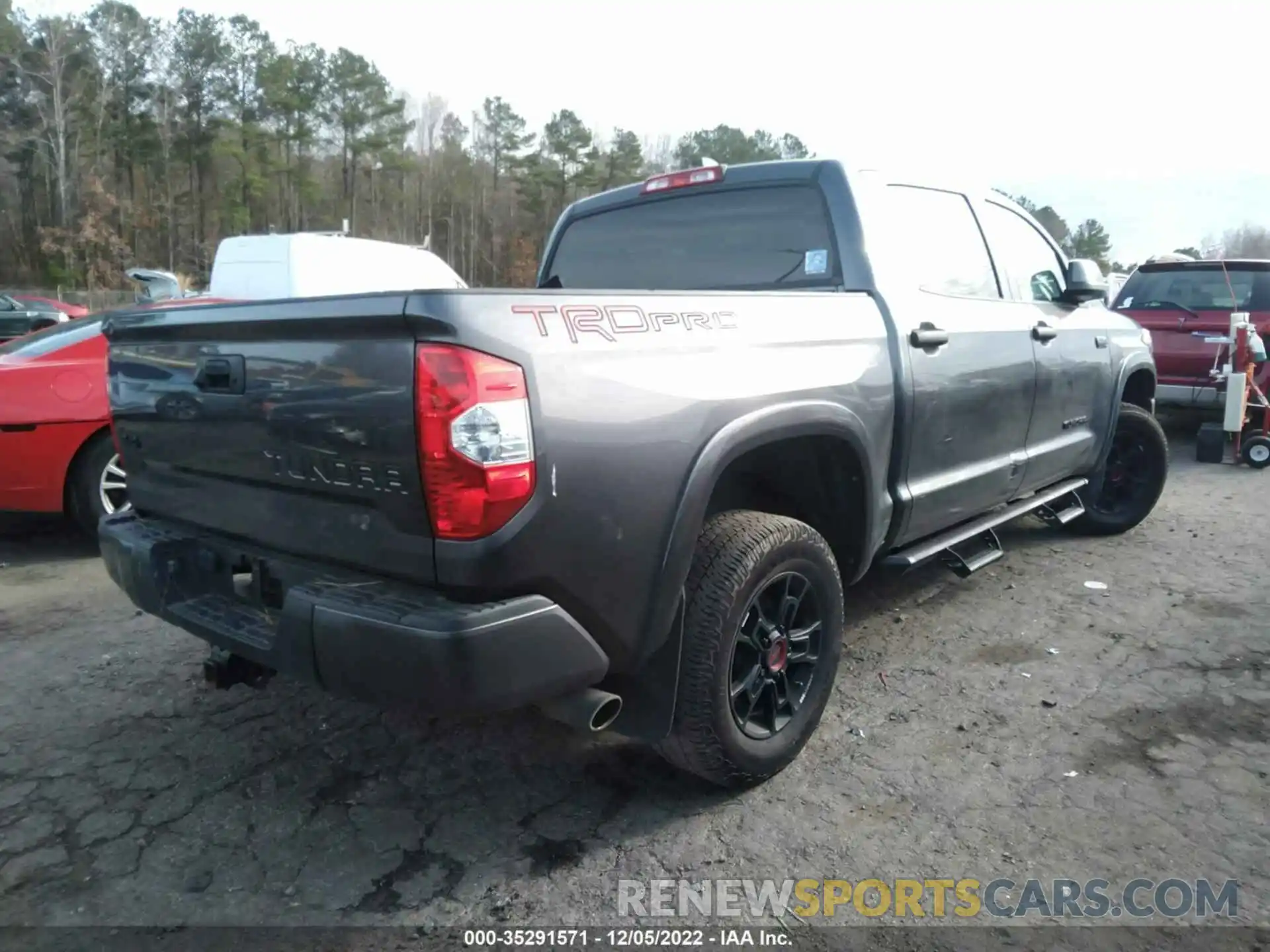 4 Photograph of a damaged car 5TFDY5F14LX952406 TOYOTA TUNDRA 4WD 2020