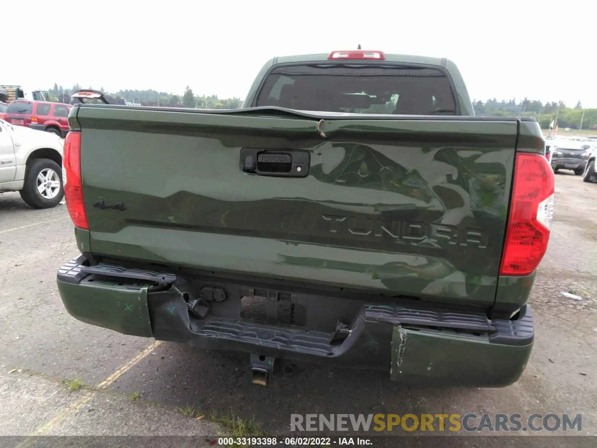 6 Photograph of a damaged car 5TFDY5F17LX915611 TOYOTA TUNDRA 4WD 2020