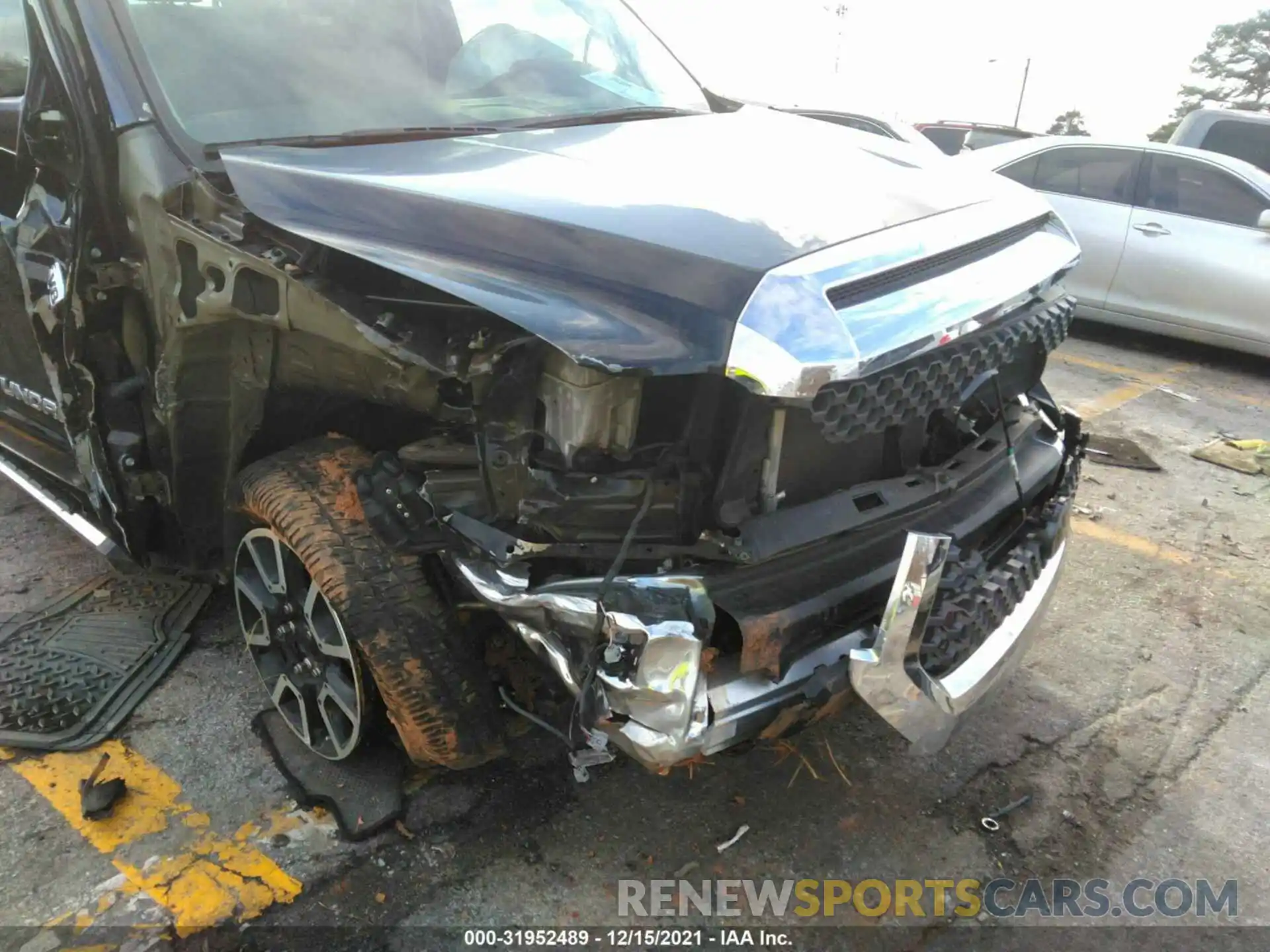 6 Photograph of a damaged car 5TFDY5F18LX905637 TOYOTA TUNDRA 4WD 2020