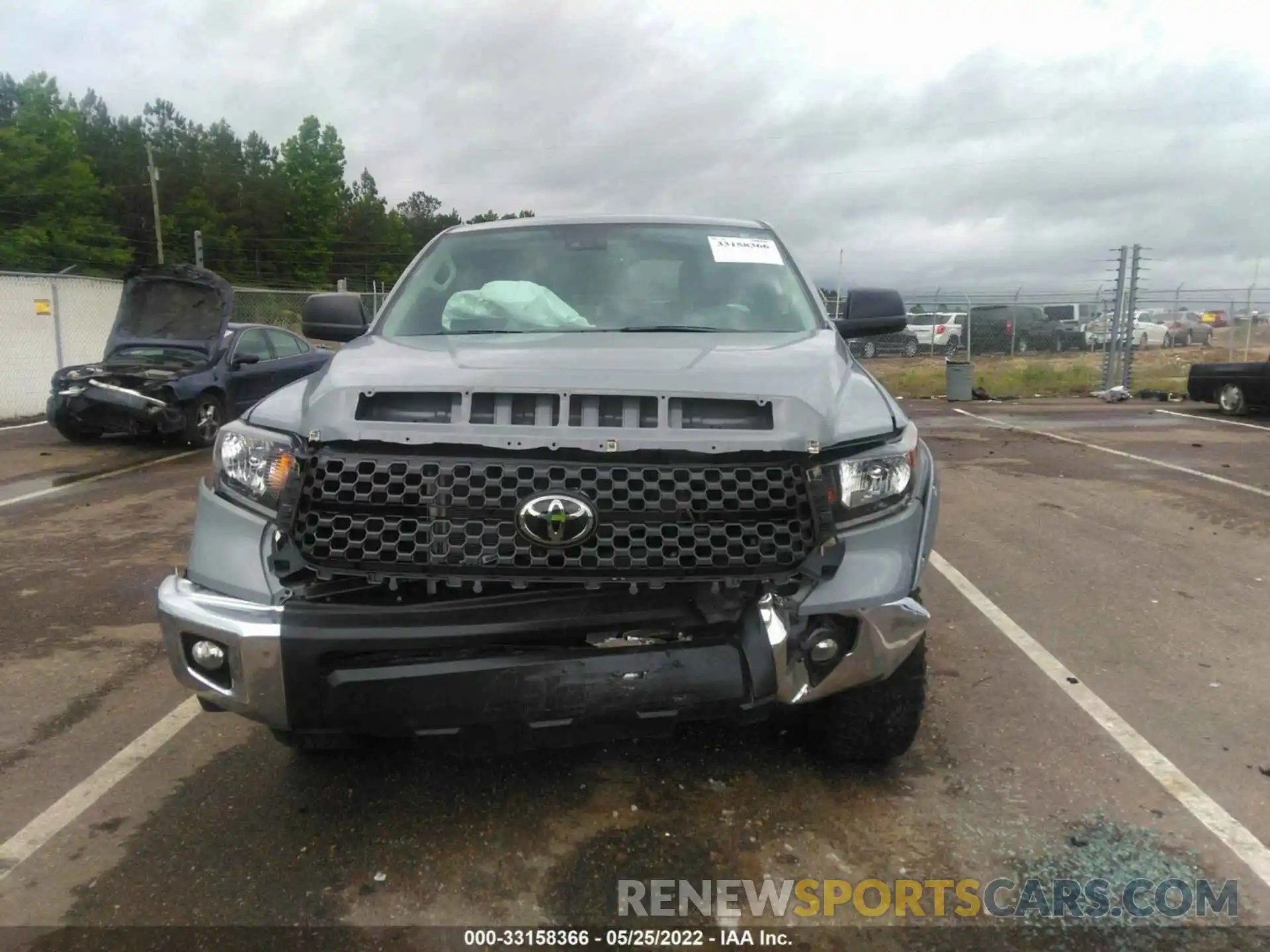 6 Photograph of a damaged car 5TFDY5F1XLX947534 TOYOTA TUNDRA 4WD 2020