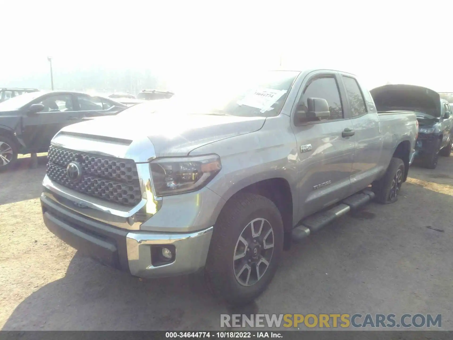 2 Photograph of a damaged car 5TFUY5F14LX902881 TOYOTA TUNDRA 4WD 2020