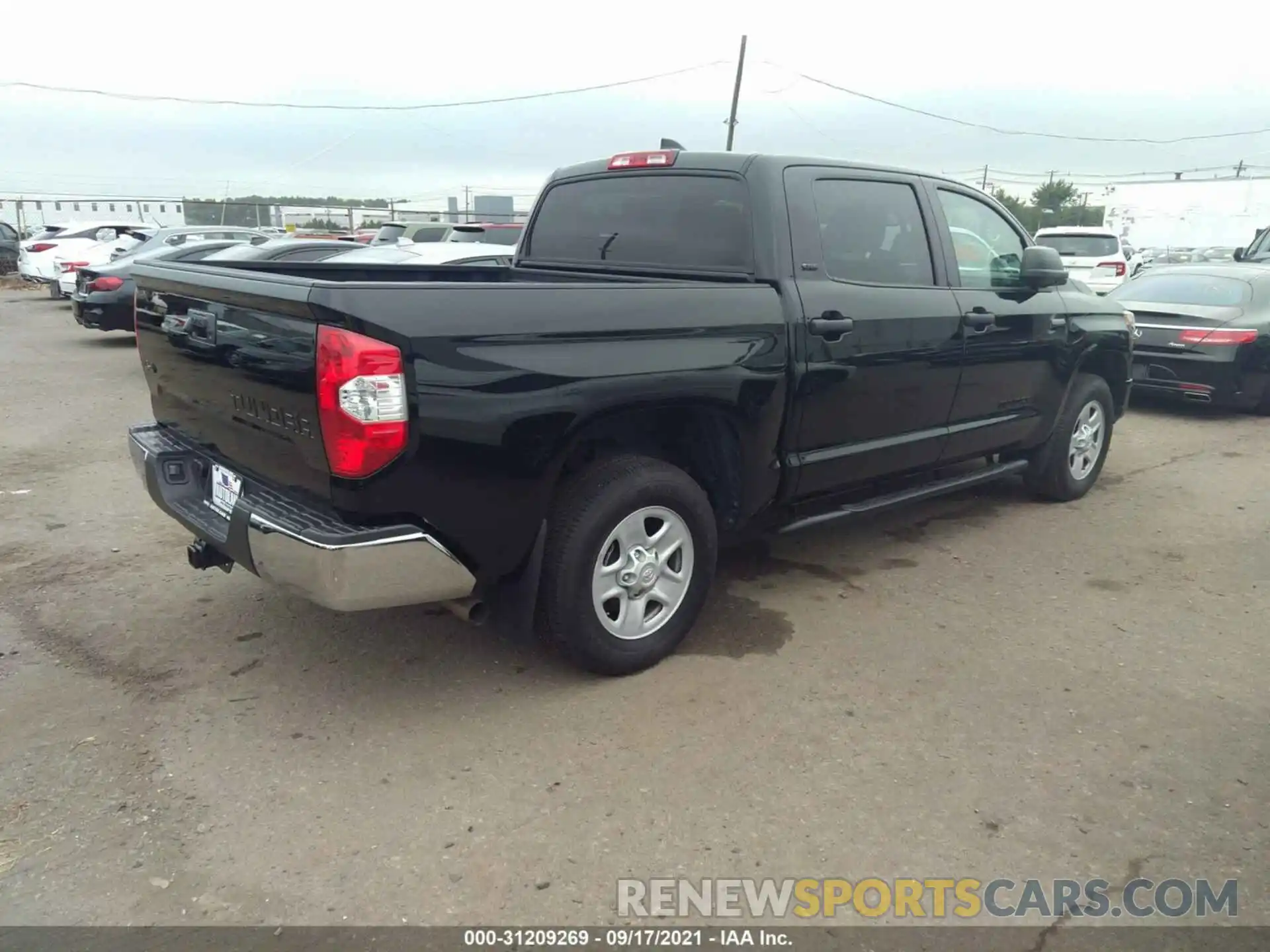 4 Photograph of a damaged car 5TFDY5F11MX984442 TOYOTA TUNDRA 4WD 2021