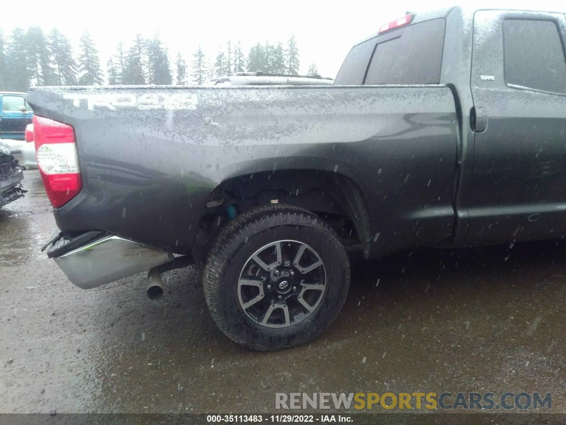 6 Photograph of a damaged car 5TFUY5F19MX964892 TOYOTA TUNDRA 4WD 2021