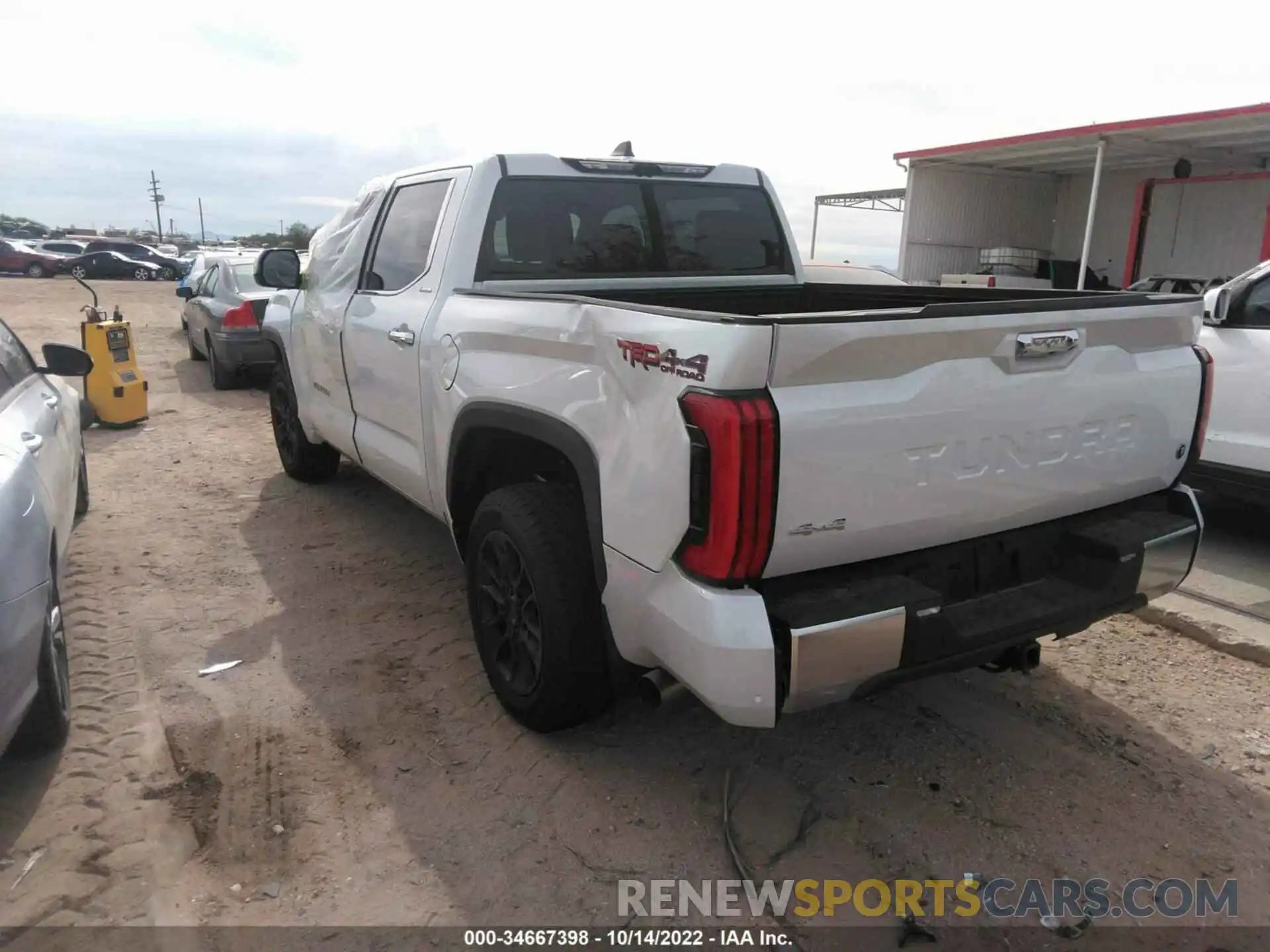 3 Photograph of a damaged car 5TFJC5DB6NX008476 TOYOTA TUNDRA 4WD 2022