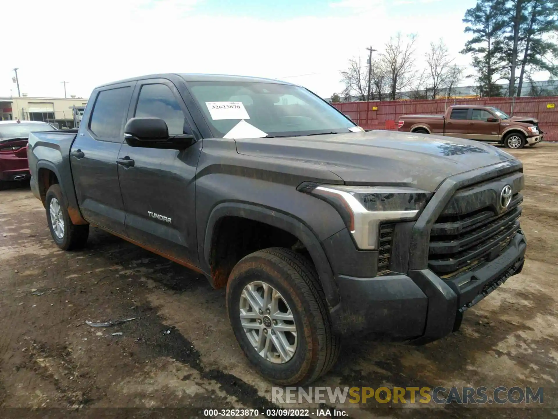 1 Photograph of a damaged car 5TFLA5DB1NX003099 TOYOTA TUNDRA 4WD 2022