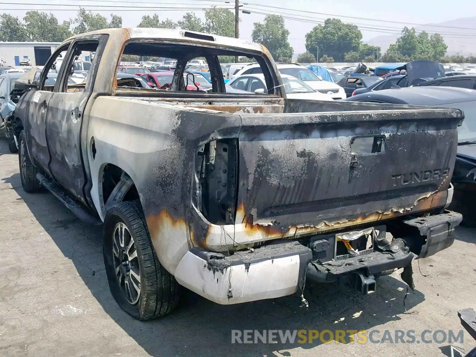 3 Photograph of a damaged car 5TFDY5F16KX825509 TOYOTA TUNDRA CRE 2019