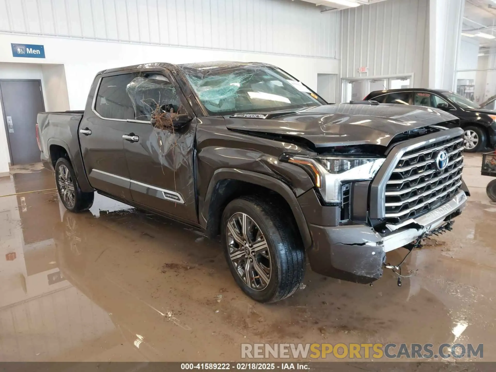 1 Photograph of a damaged car 5TFVC5DB6NX005465 TOYOTA TUNDRA HYBRID 2022