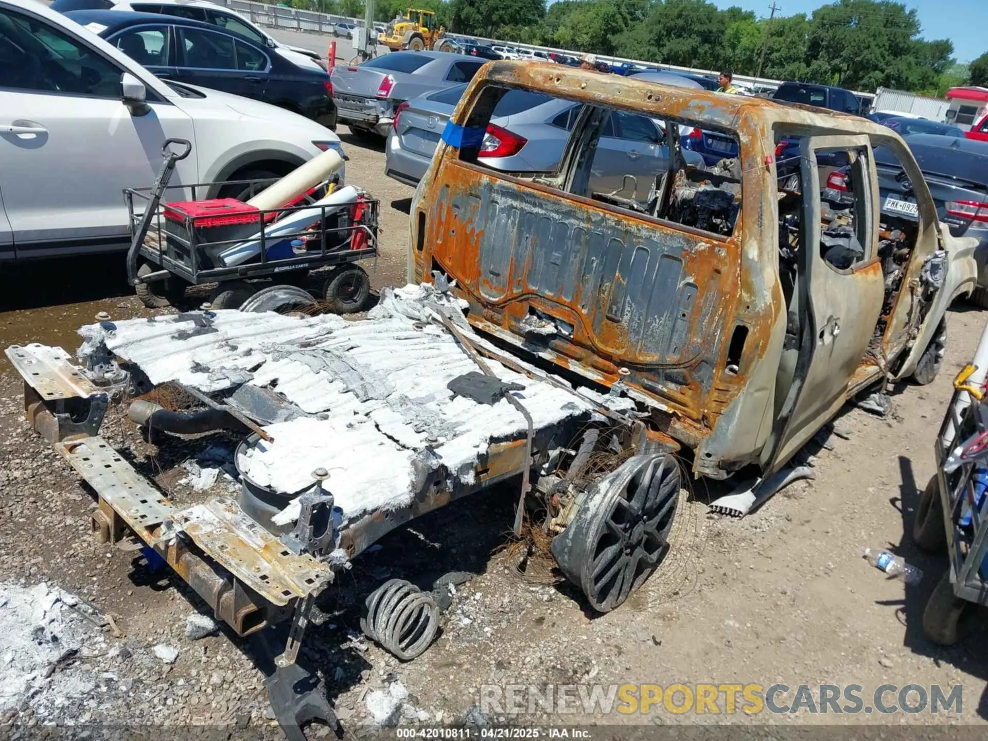 4 Photograph of a damaged car 5TFJC5DB8PX037920 TOYOTA TUNDRA HYBRID 2023