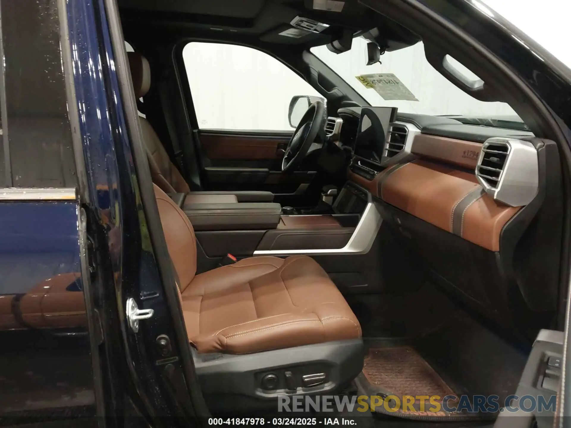 5 Photograph of a damaged car 5TFMC5DB1PX020177 TOYOTA TUNDRA HYBRID 2023