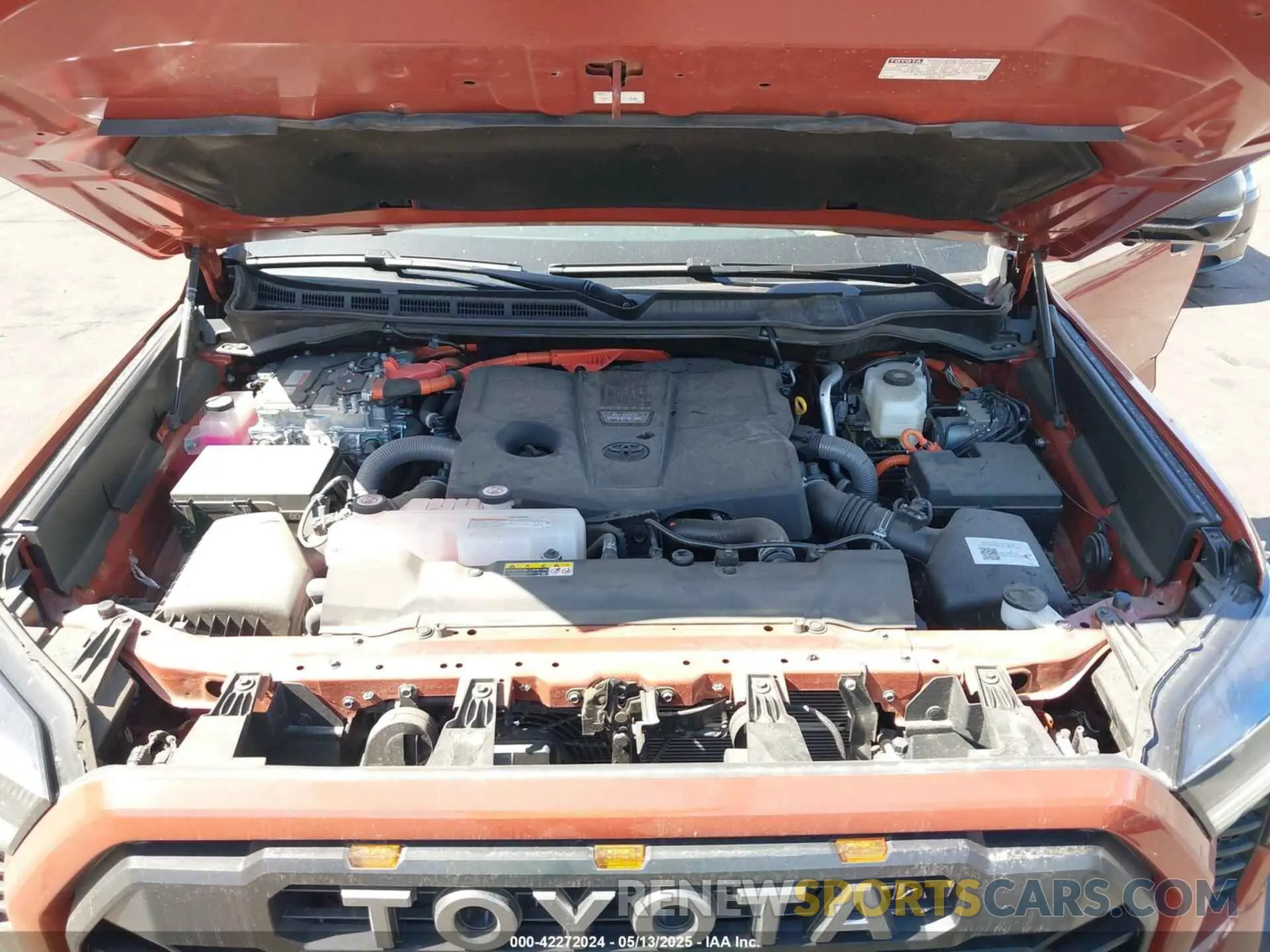 10 Photograph of a damaged car 5TFPC5DB7RX043222 TOYOTA TUNDRA HYBRID 2024