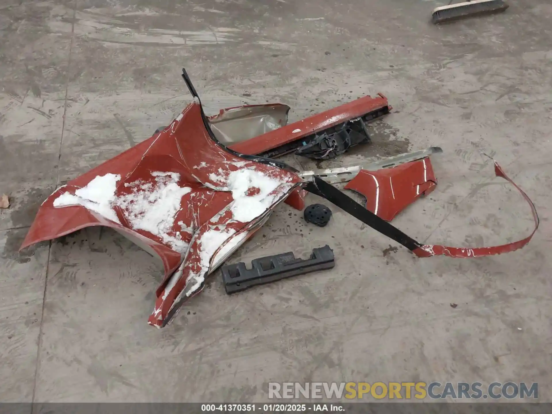 12 Photograph of a damaged car 5TFPC5DB7RX056553 TOYOTA TUNDRA HYBRID 2024