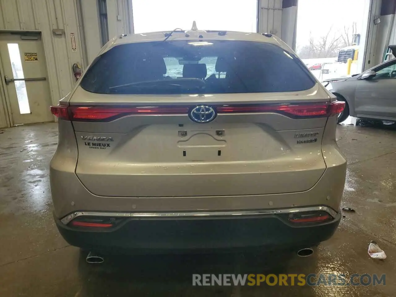 6 Photograph of a damaged car JTEAAAAH0MJ010843 TOYOTA VENZA 2021