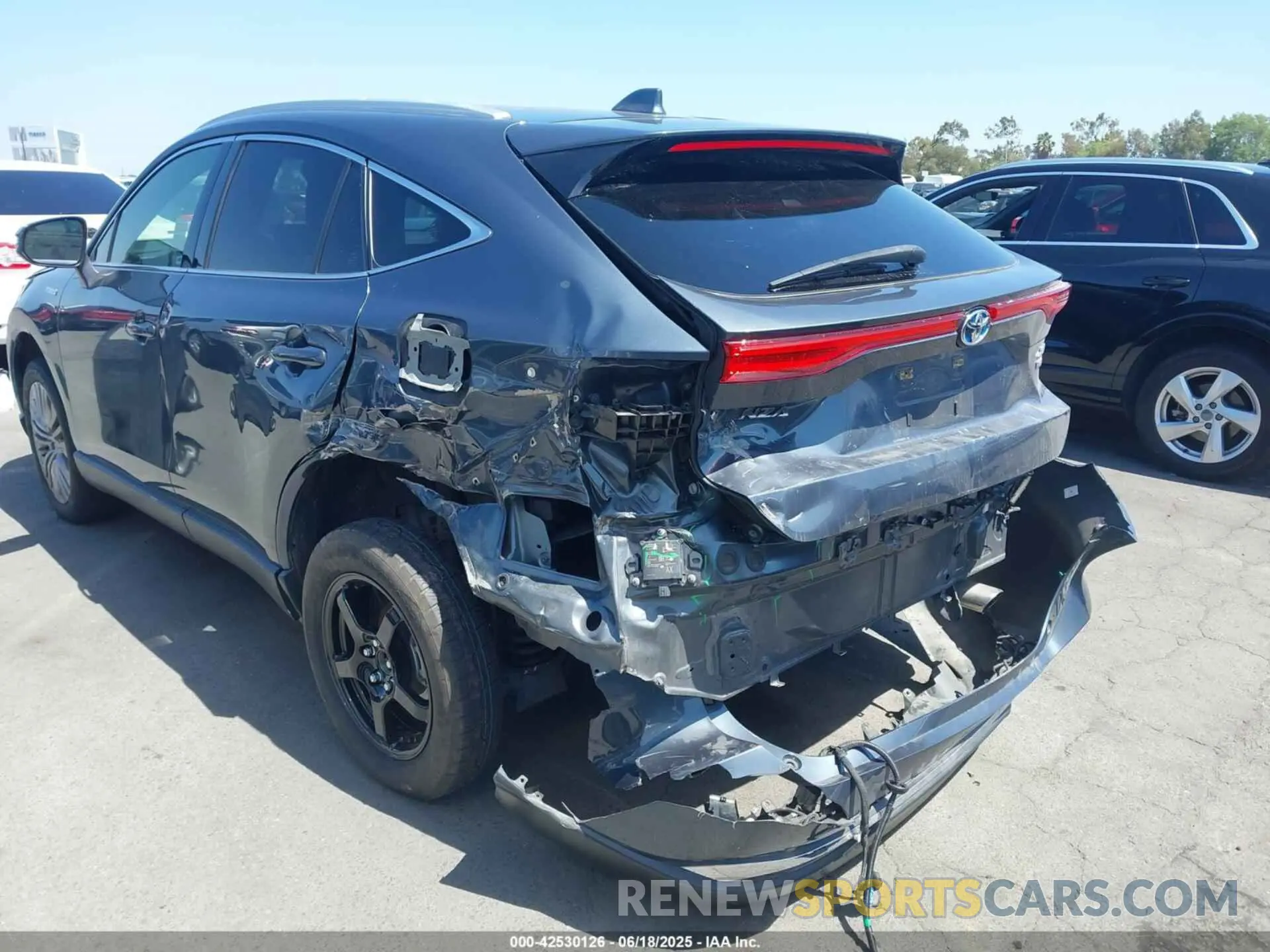 3 Photograph of a damaged car JTEAAAAH1MJ013914 TOYOTA VENZA 2021