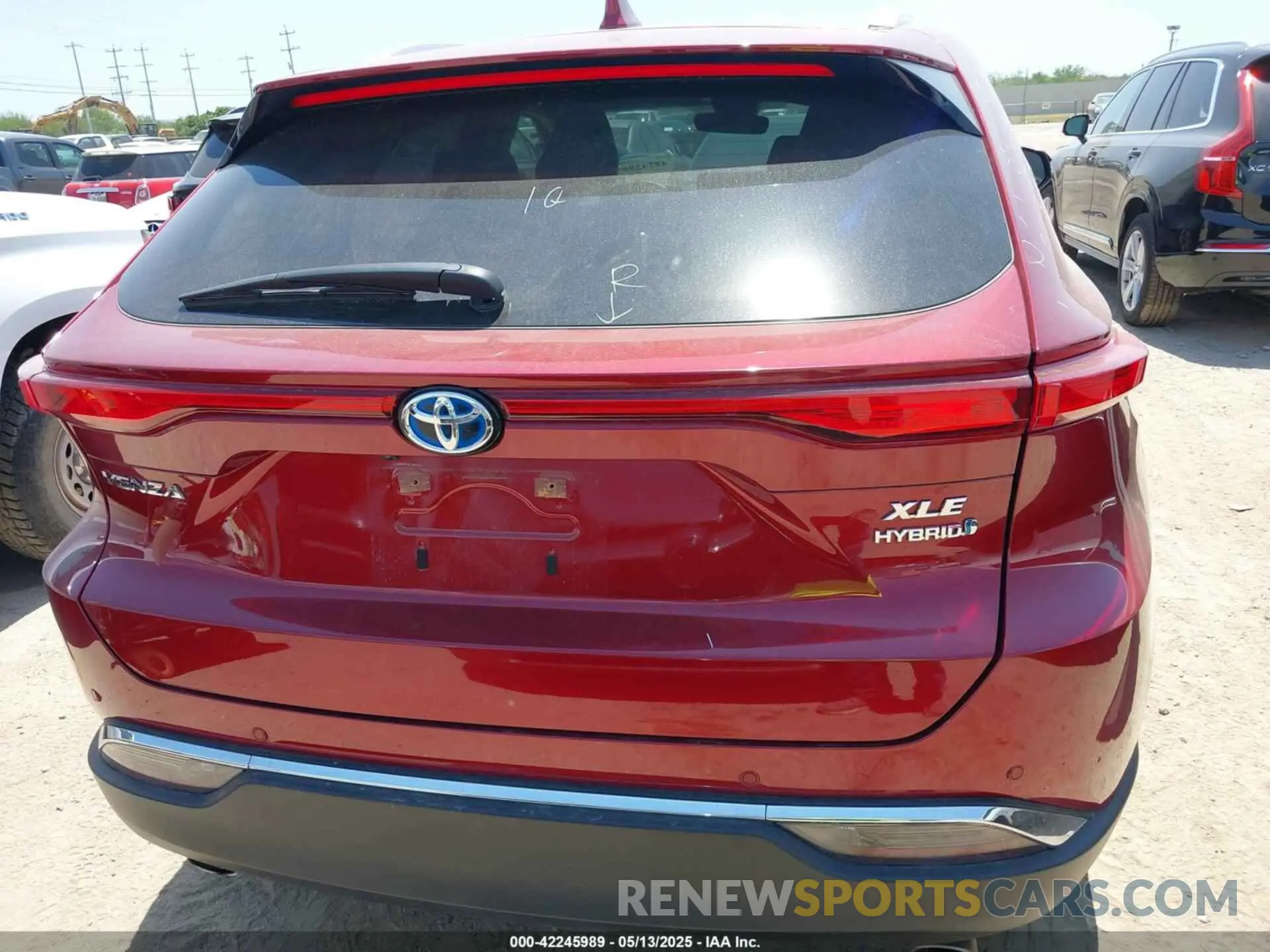 16 Photograph of a damaged car JTEAAAAH1MJ045505 TOYOTA VENZA 2021