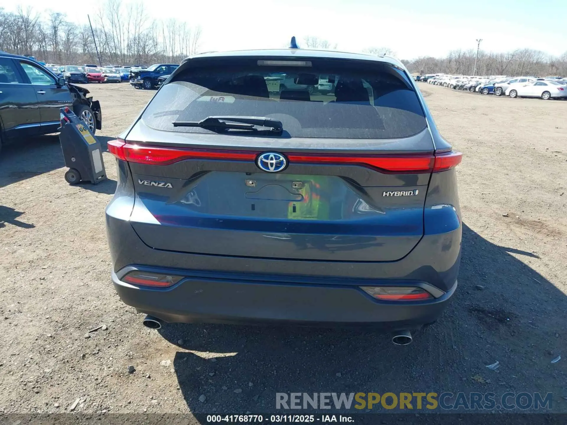 16 Photograph of a damaged car JTEAAAAH2MJ002520 TOYOTA VENZA 2021
