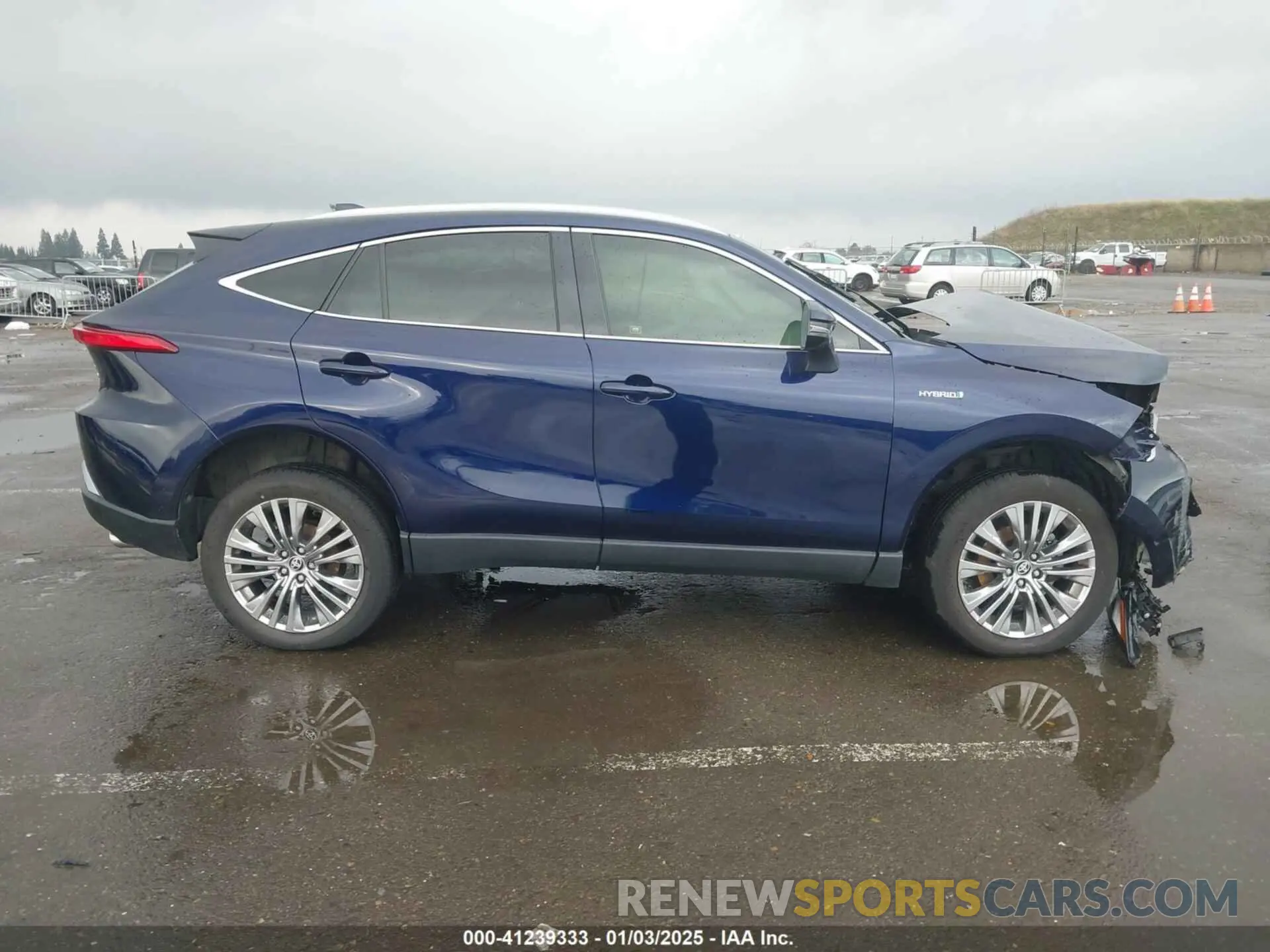 13 Photograph of a damaged car JTEAAAAH2MJ047120 TOYOTA VENZA 2021