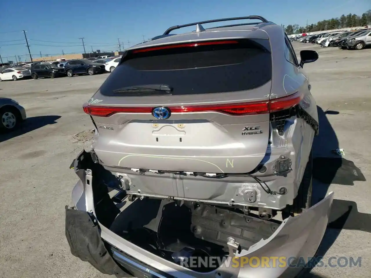 9 Photograph of a damaged car JTEAAAAH2MJ048865 TOYOTA VENZA 2021