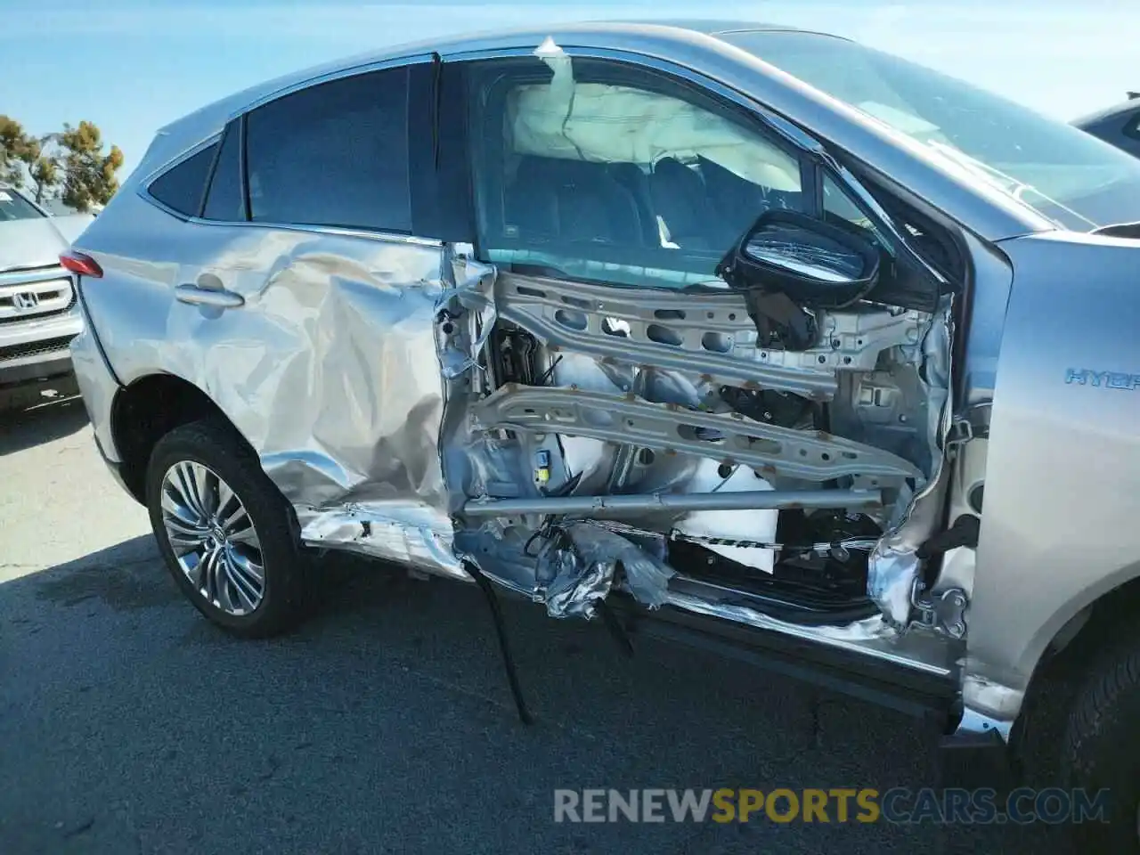 9 Photograph of a damaged car JTEAAAAH2MJ082725 TOYOTA VENZA 2021