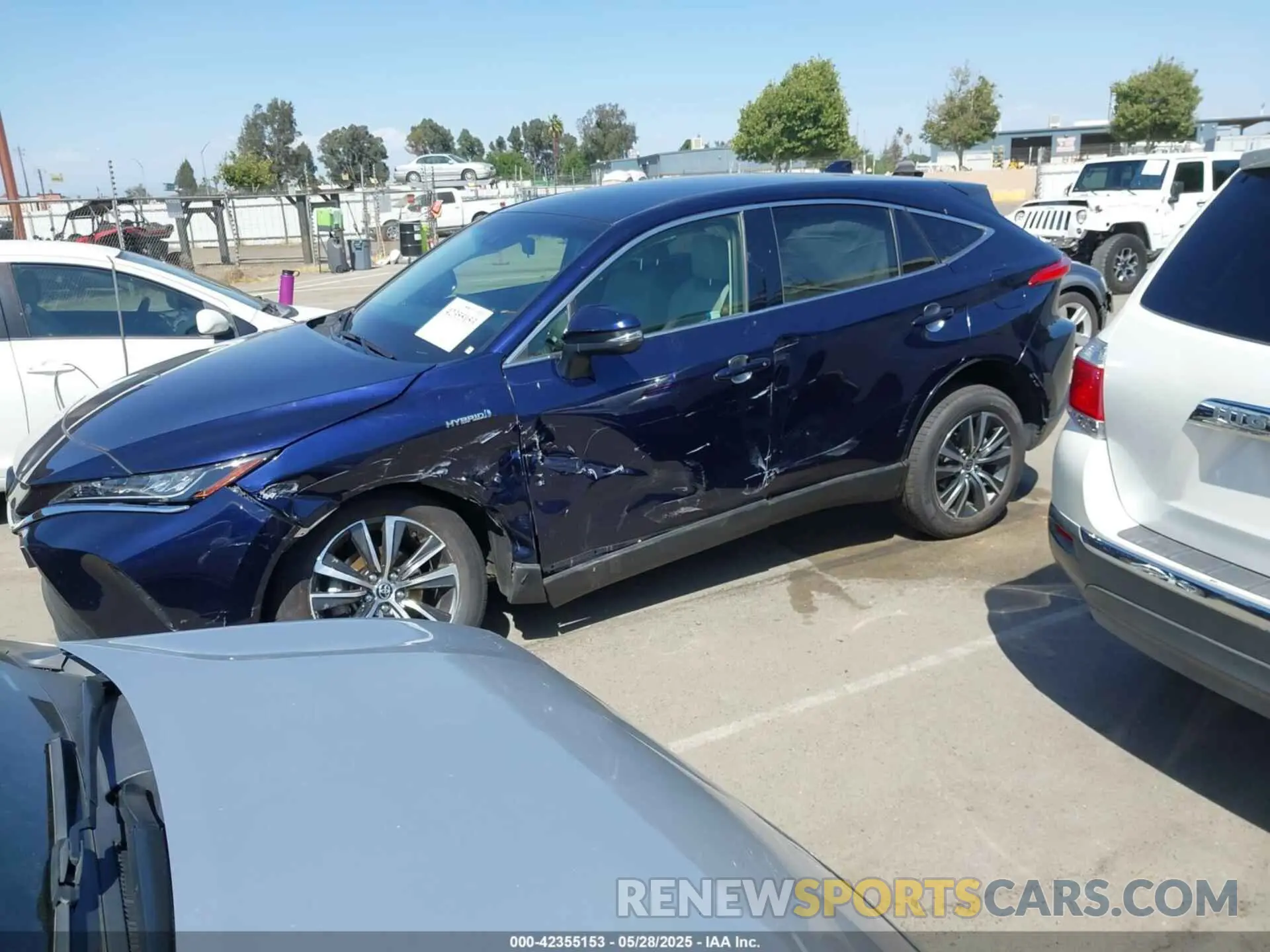 14 Photograph of a damaged car JTEAAAAH3MJ002154 TOYOTA VENZA 2021