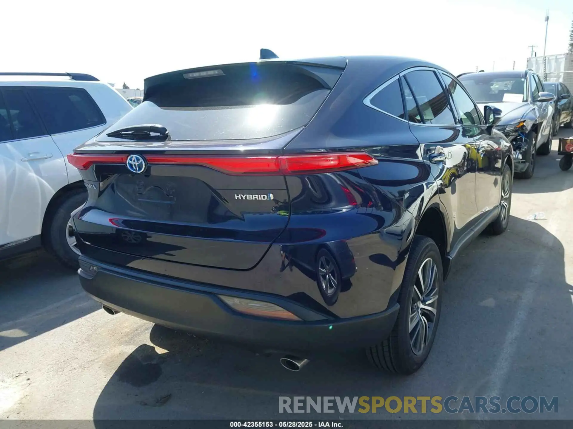 4 Photograph of a damaged car JTEAAAAH3MJ002154 TOYOTA VENZA 2021