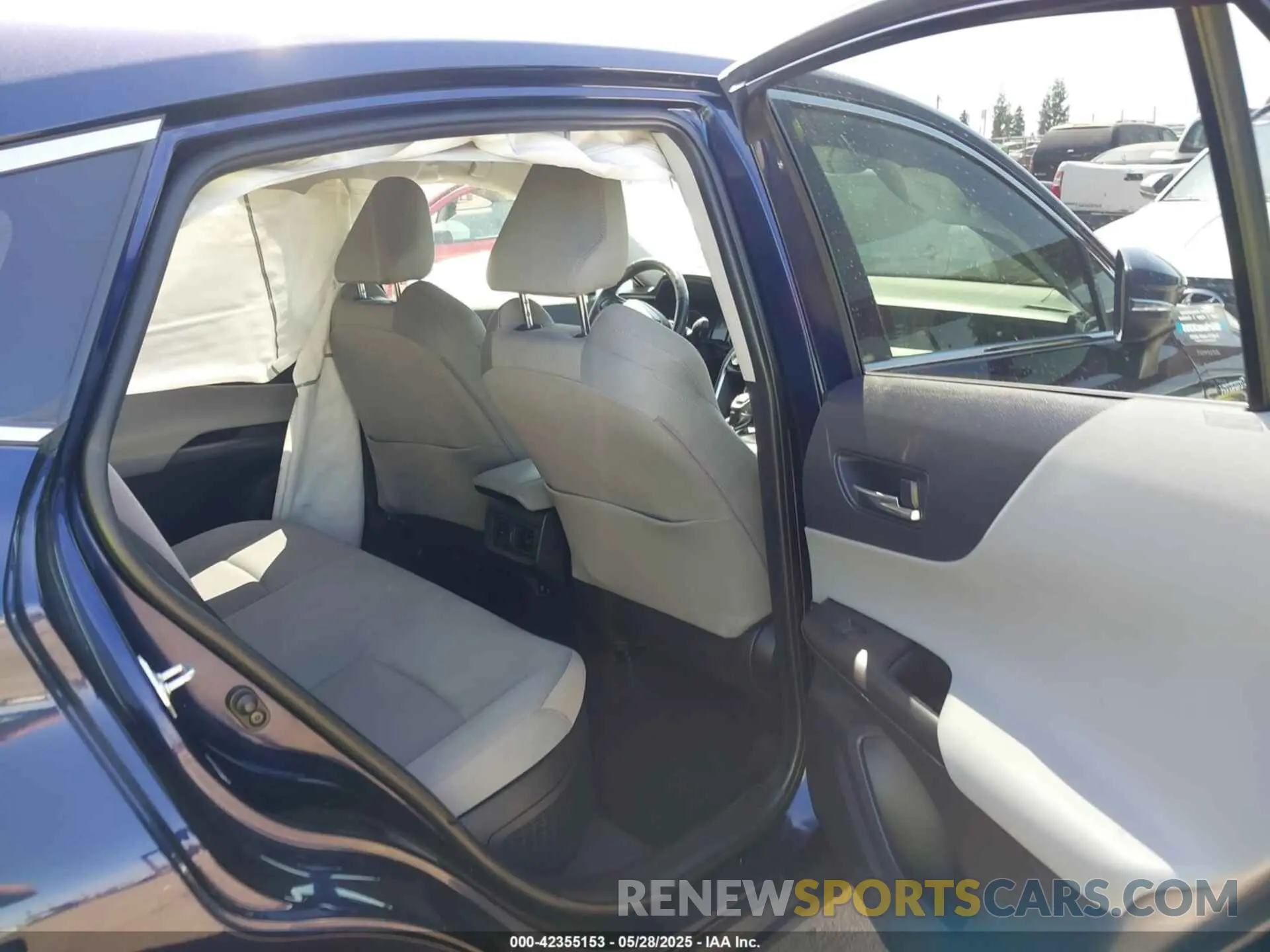 8 Photograph of a damaged car JTEAAAAH3MJ002154 TOYOTA VENZA 2021